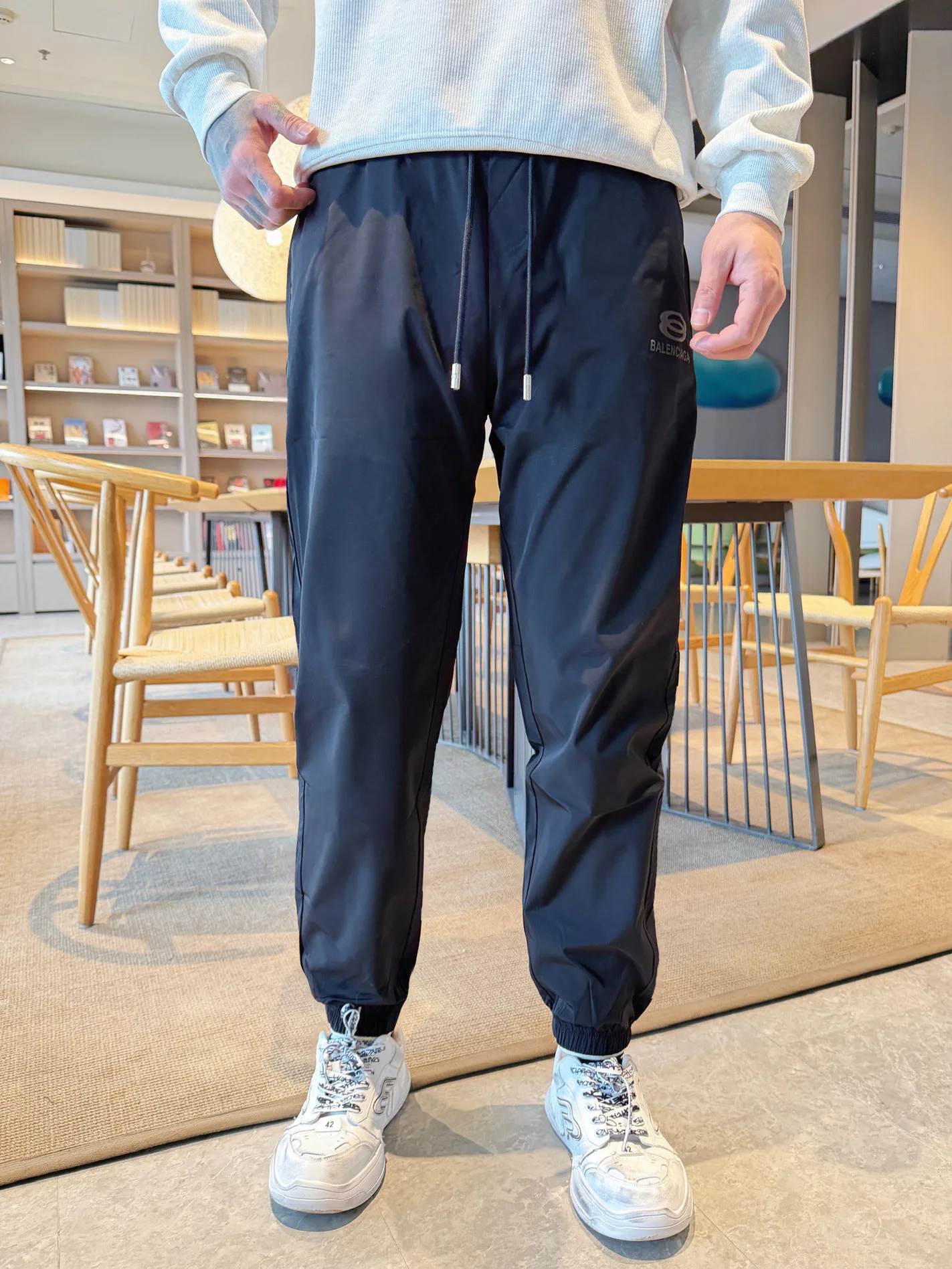 Men's Trousers BALENCIAGA 18345795