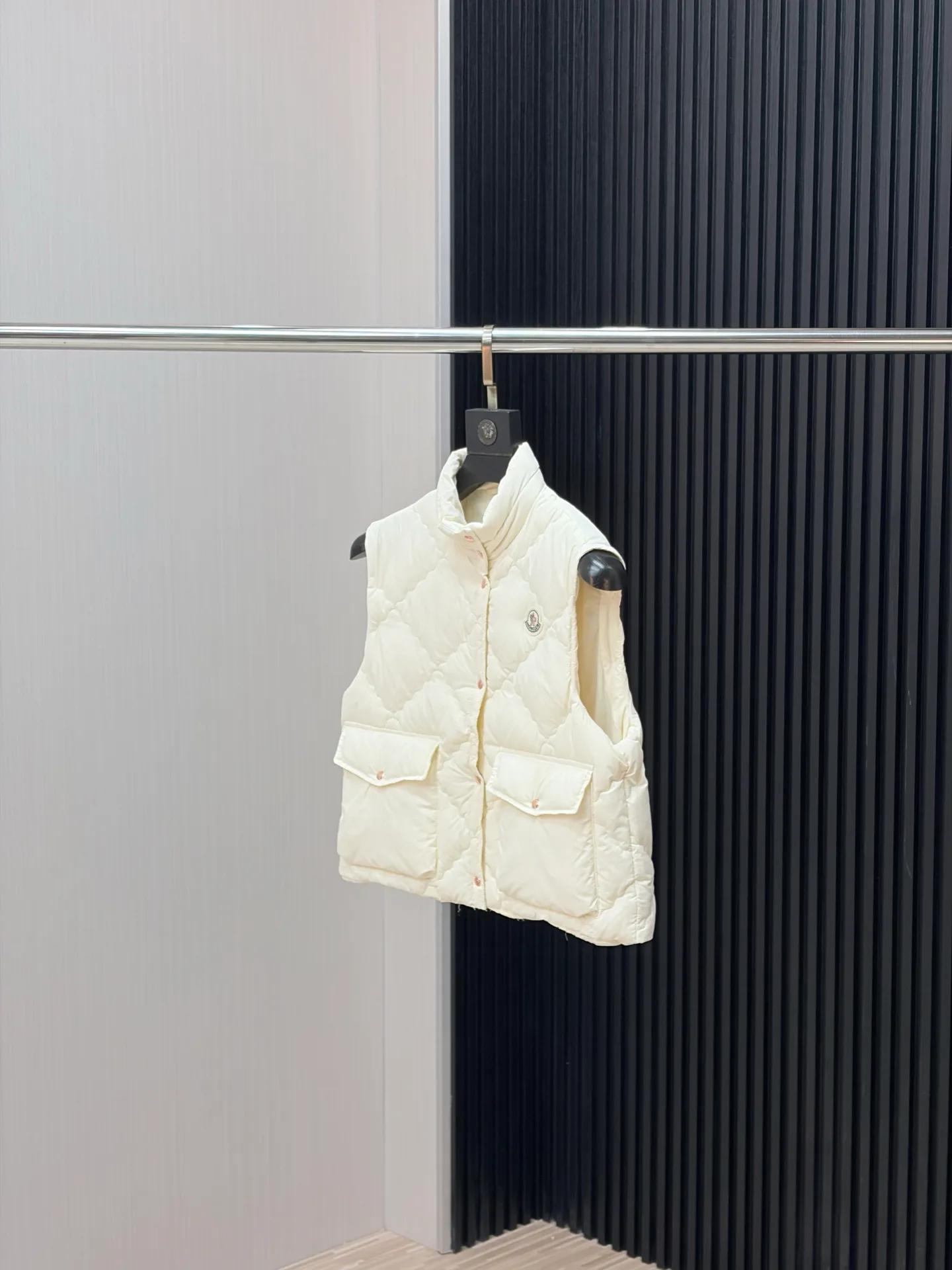 Women's Vests MONCLER 18048243