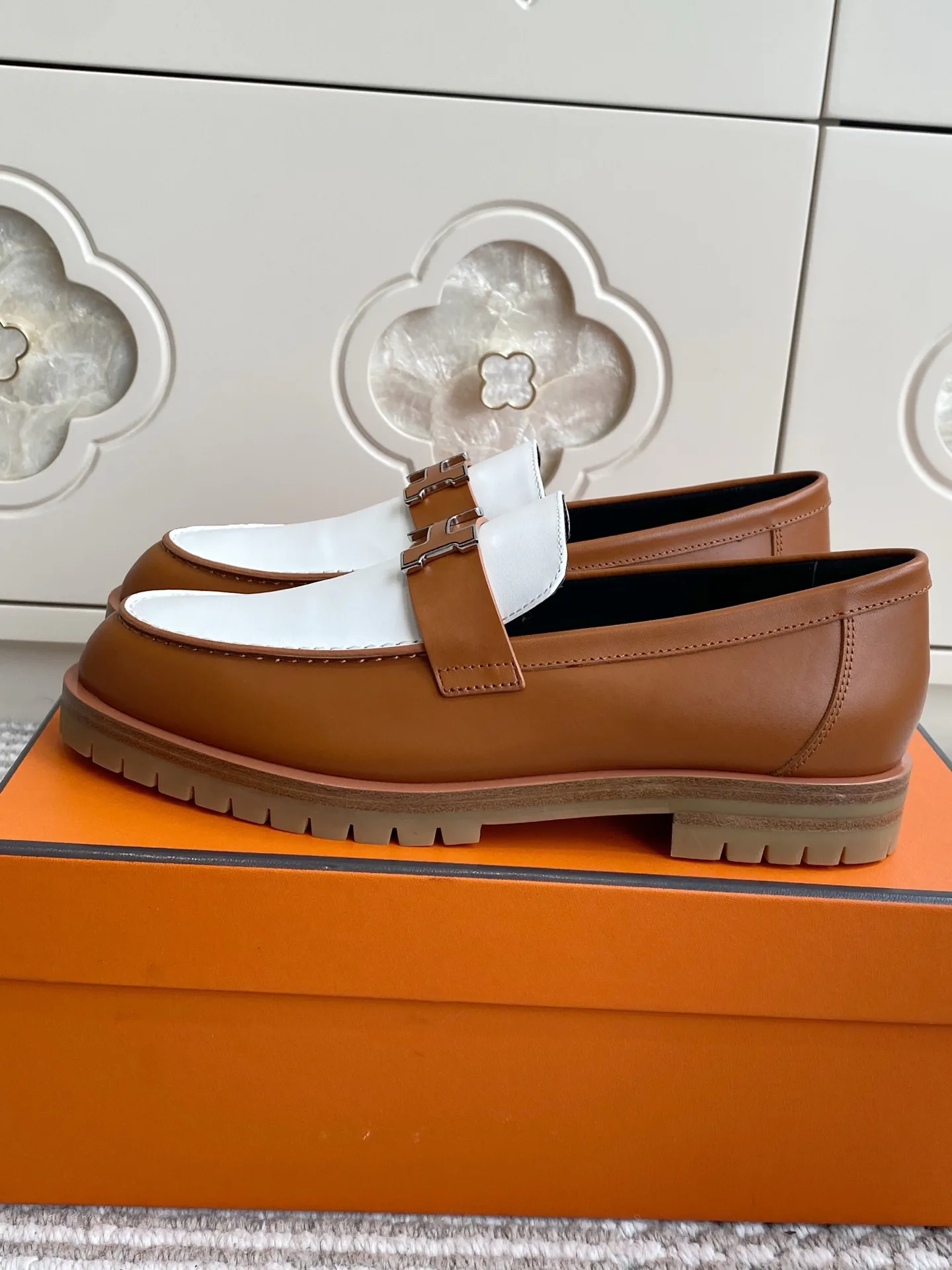 Women's Loafers And Moccasins HERMES 17476147