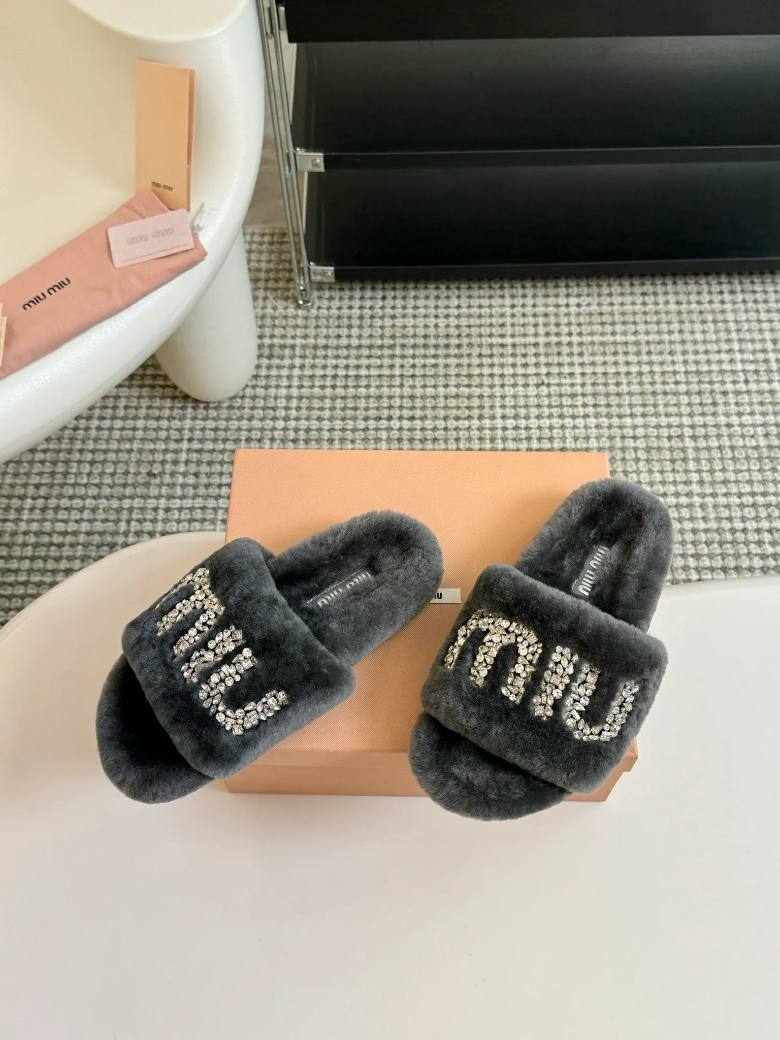 Women's Slippers MIU MIU 18241441