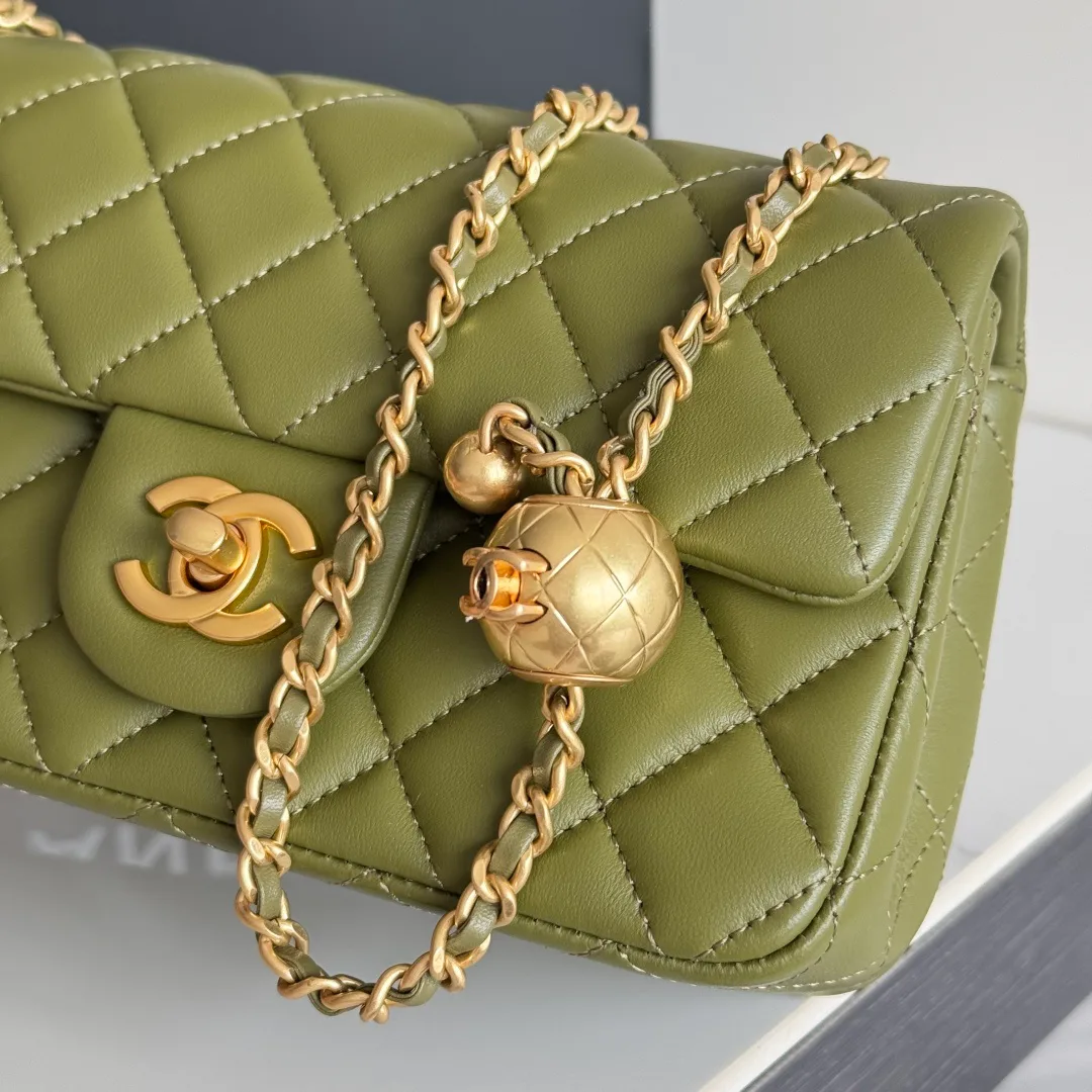 Women's Classic Handbags CHANEL 17827592