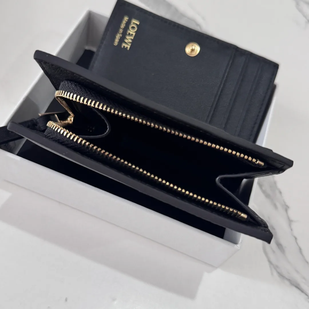 Women's Clutches LOEWE 17927439