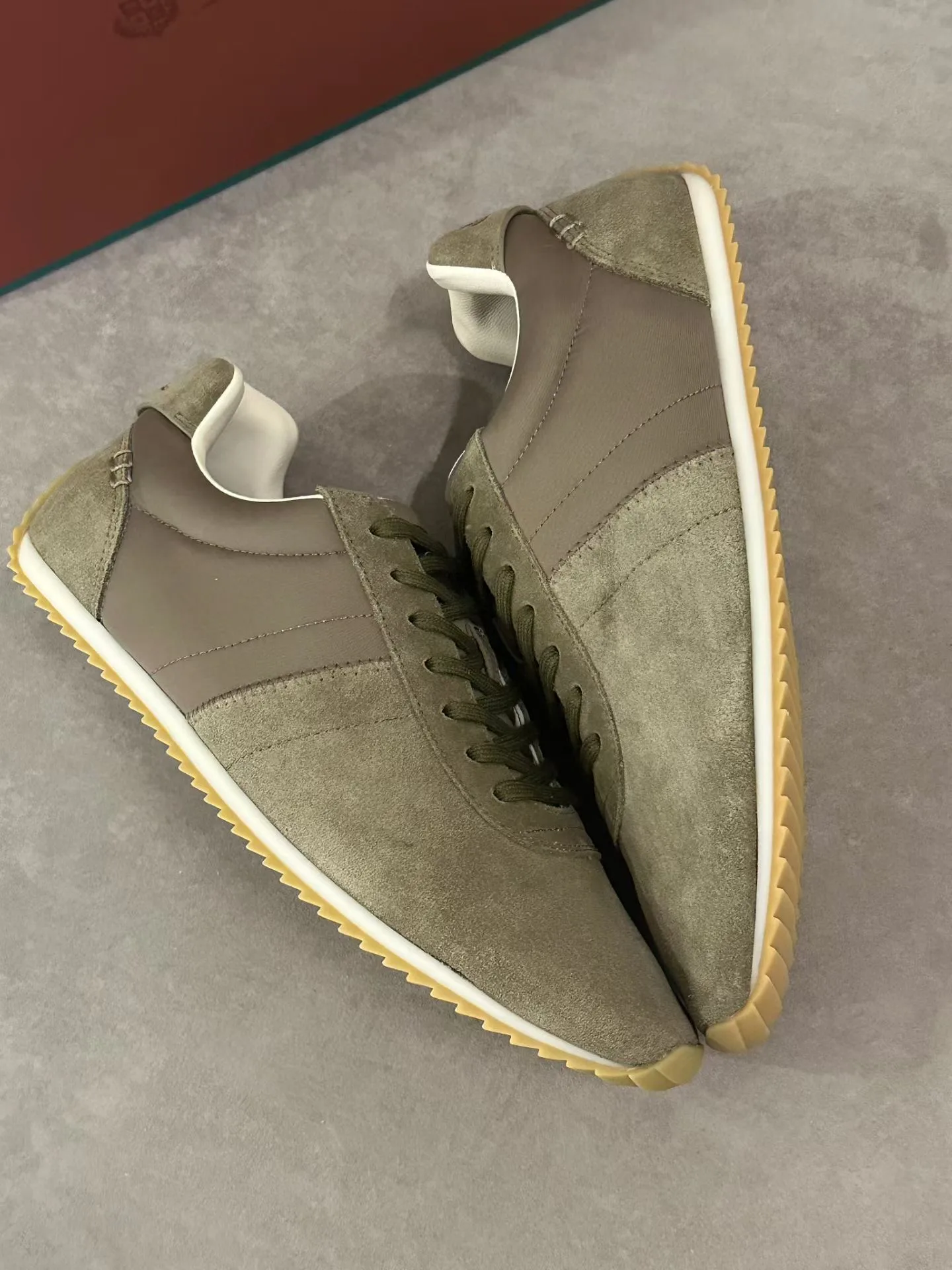 Women's Sneakers LORO PIANA 18267403