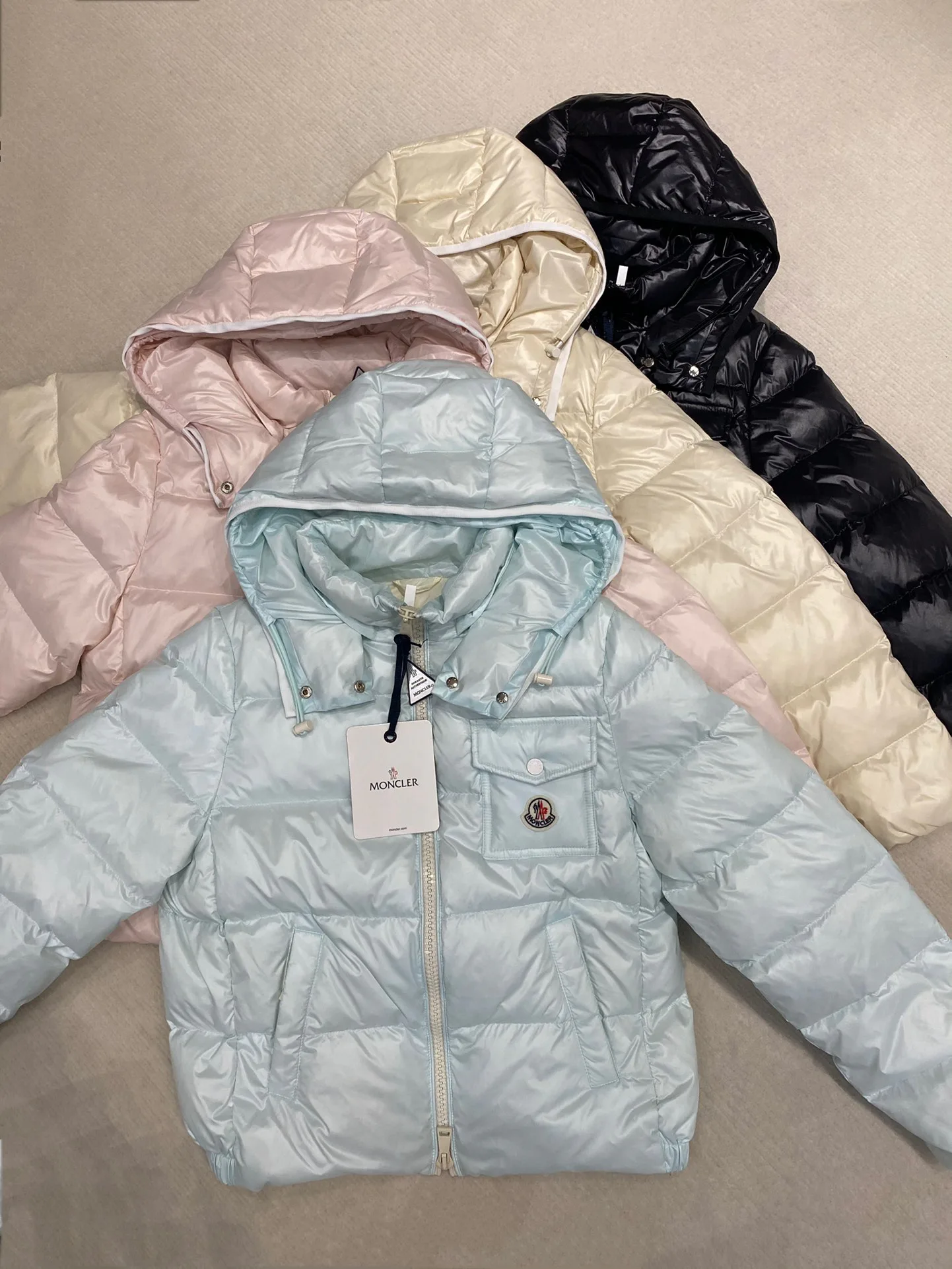 Women's Jackets And Down Jackets MONCLER 17951523