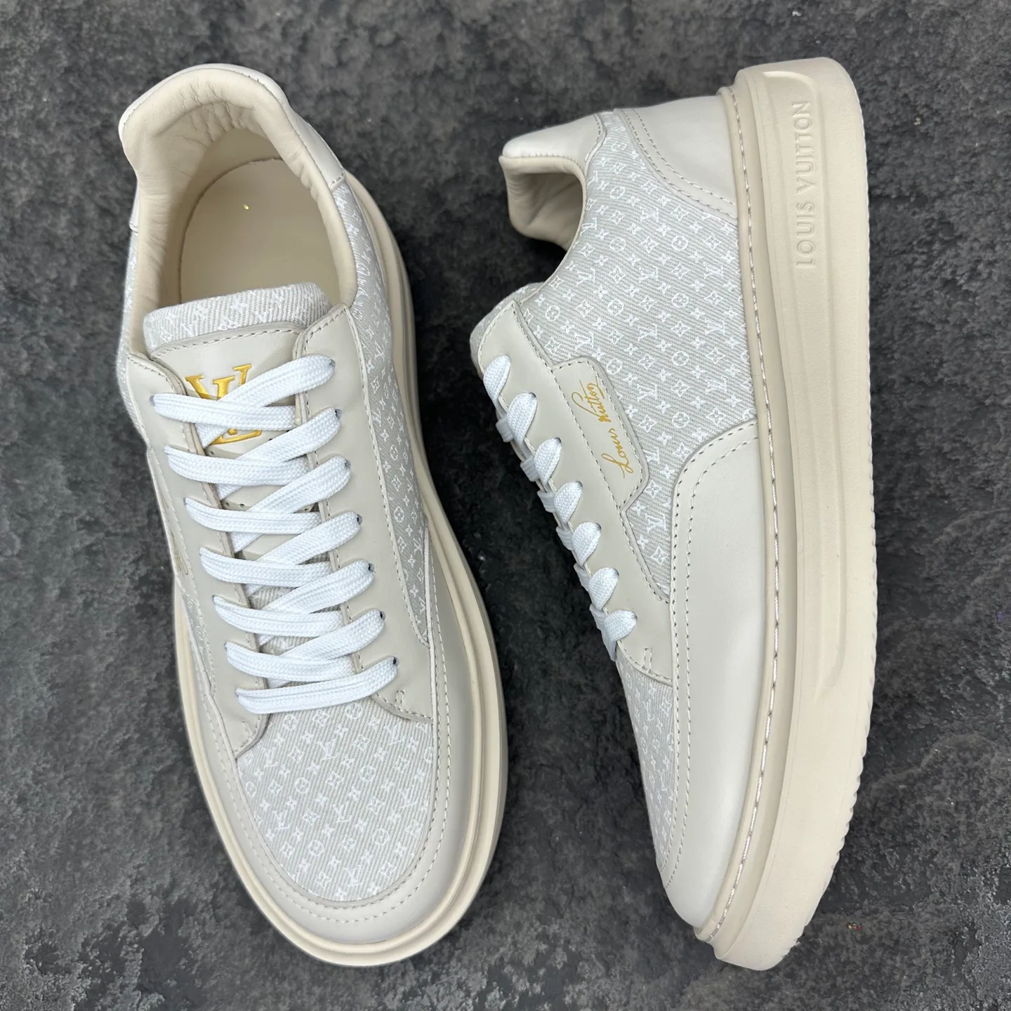 Men's Sneakers LOUIS VUITTON 18154147
