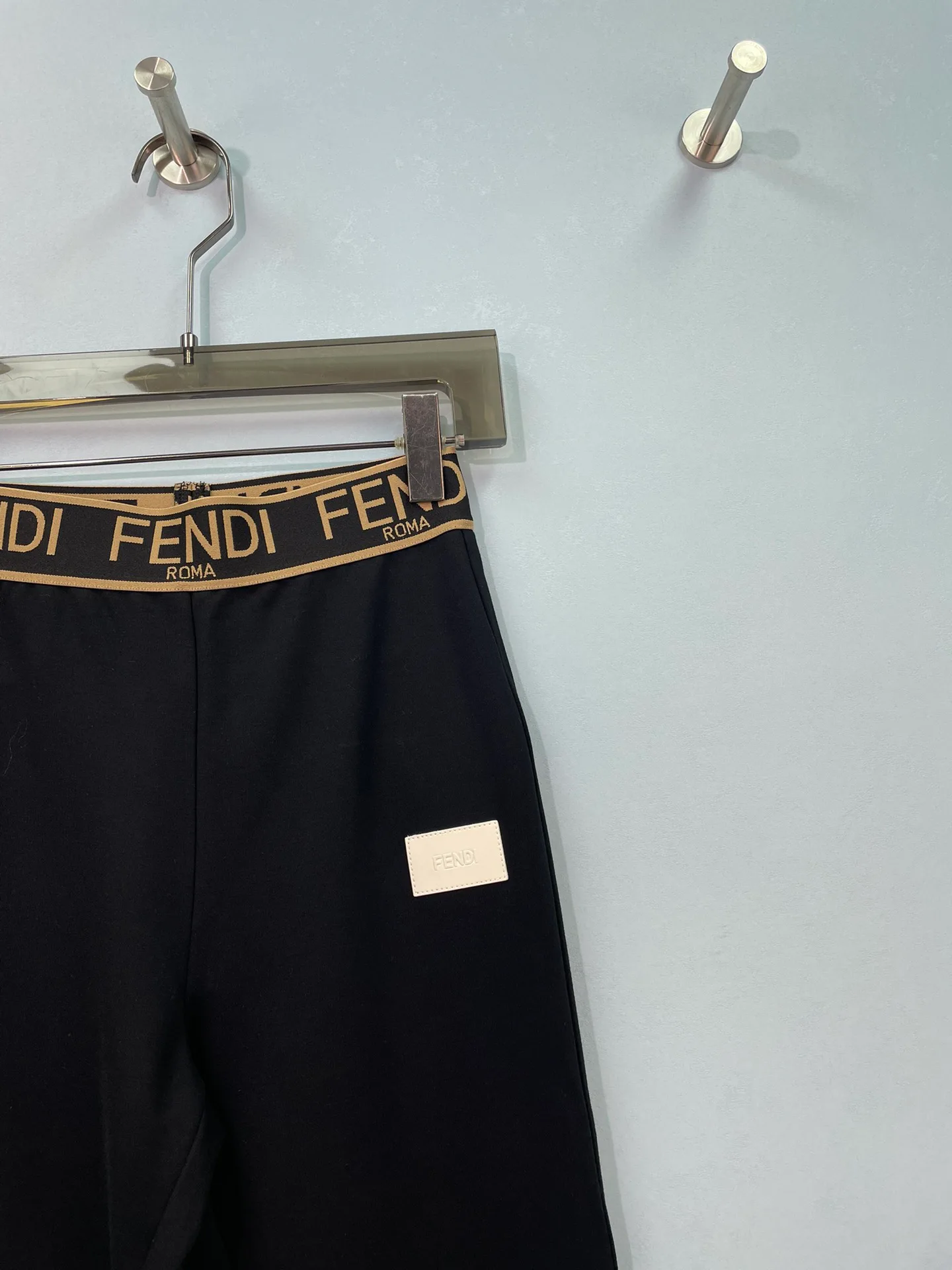 Women's Trousers FENDI 17812984