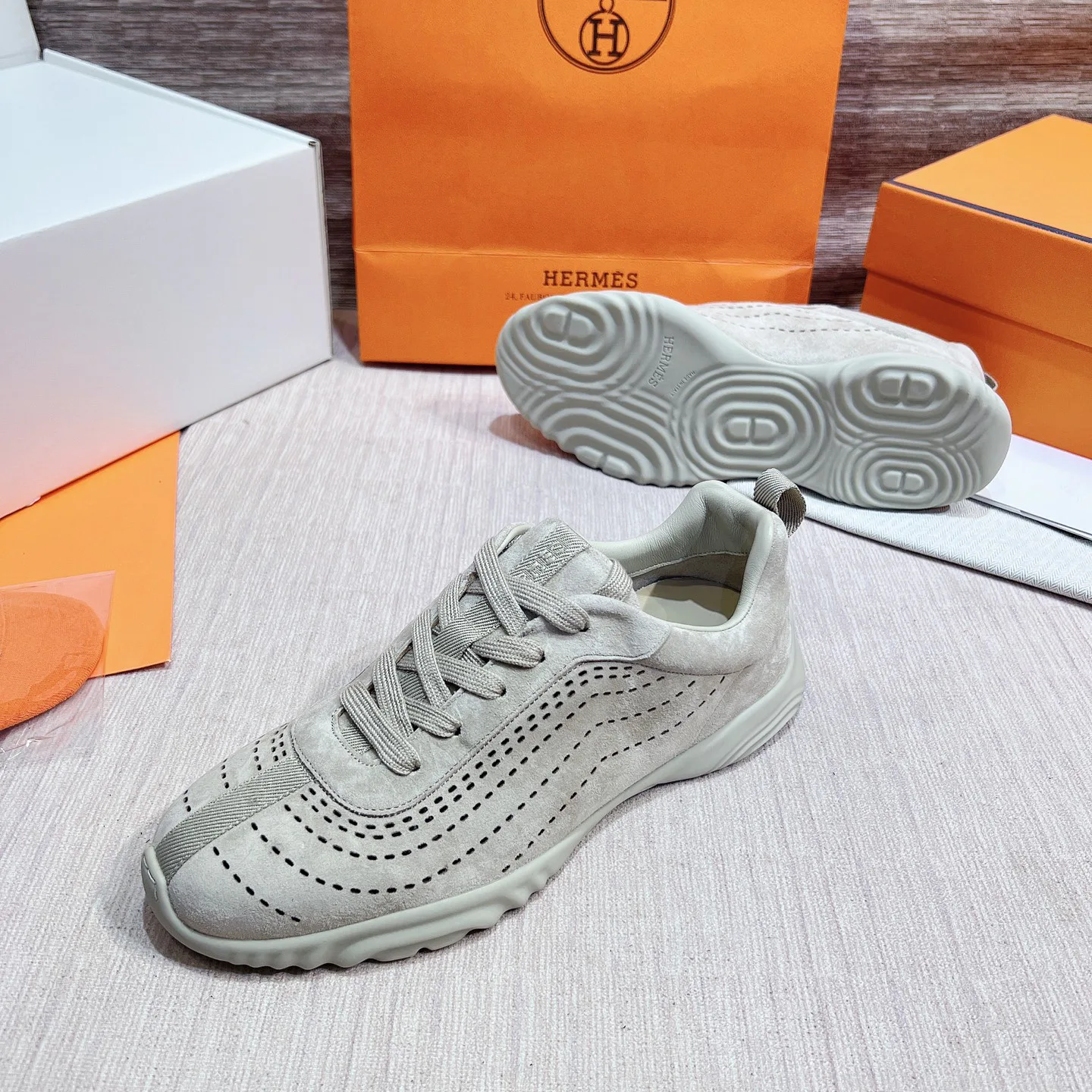 Women's Sneakers HERMES 17749561