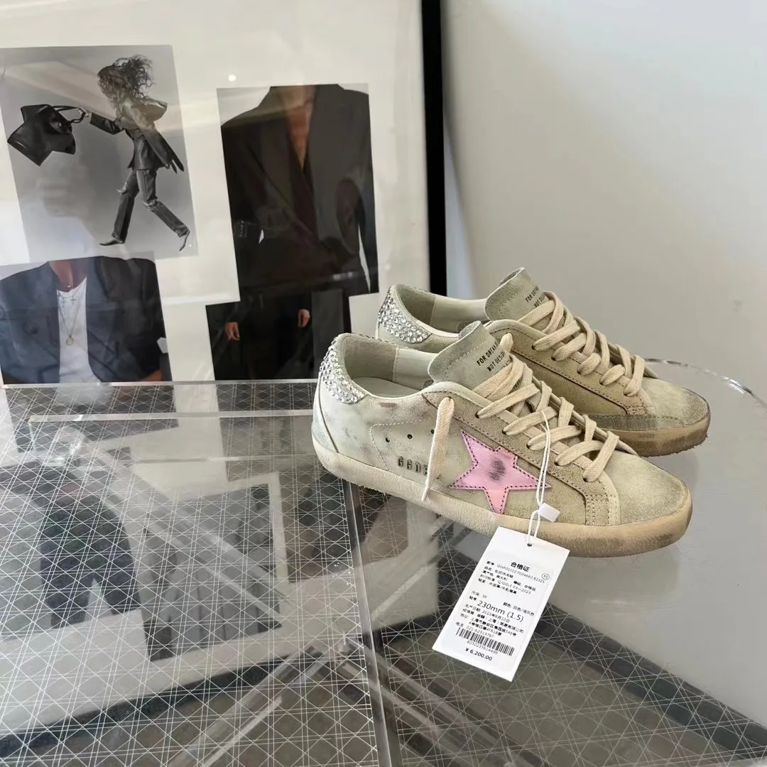 Women's Sneakers GOLDEN GOOSE 18265594