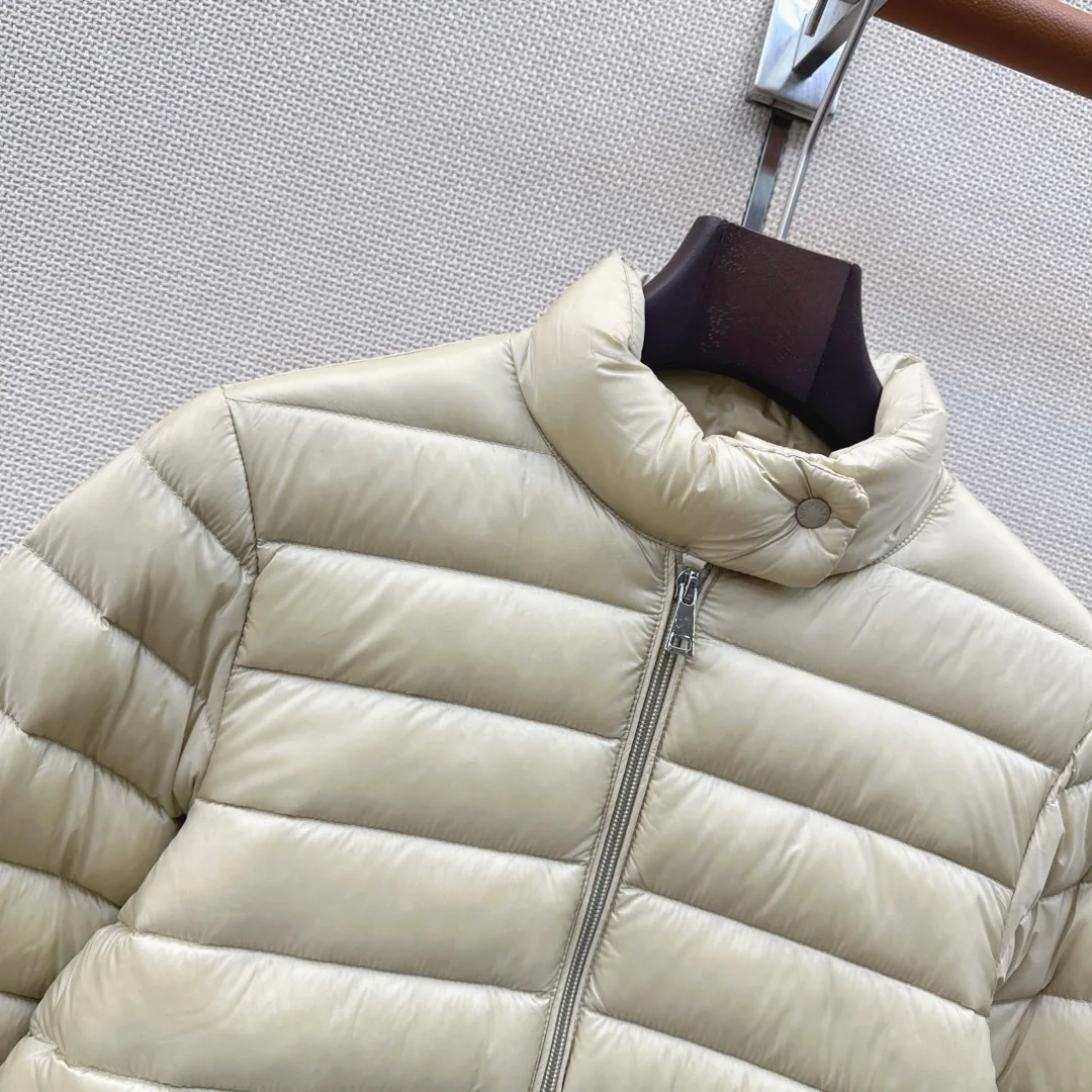 Women's Jackets And Down Jackets MONCLER 18094490