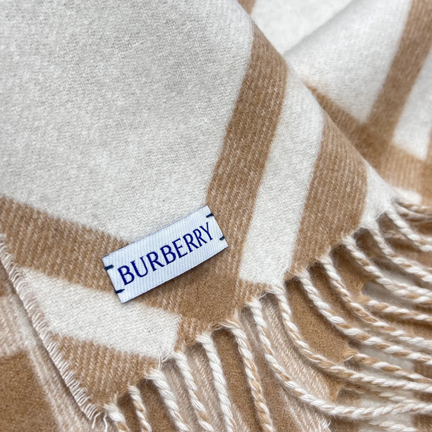 Scarves BURBERRY 17945511