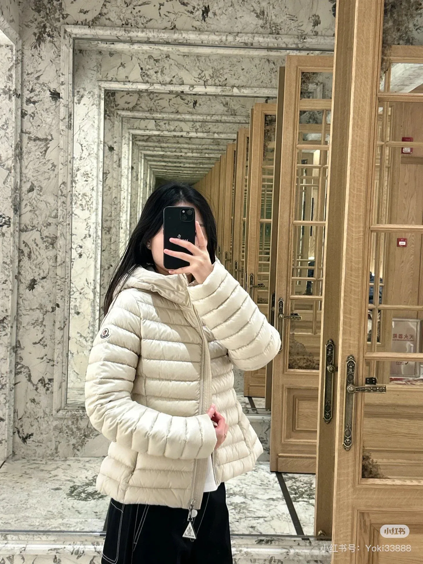 Women's Jackets And Down Jackets MONCLER 17856721
