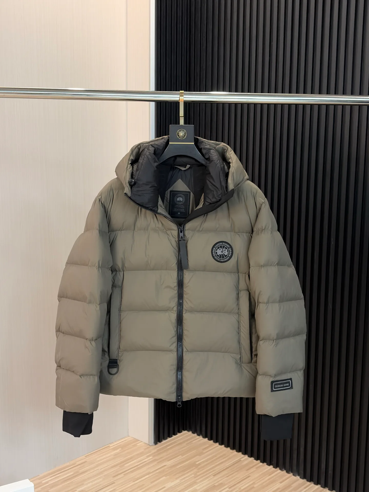 Women's Jackets And Down Jackets CANADA GOOSE 18391749