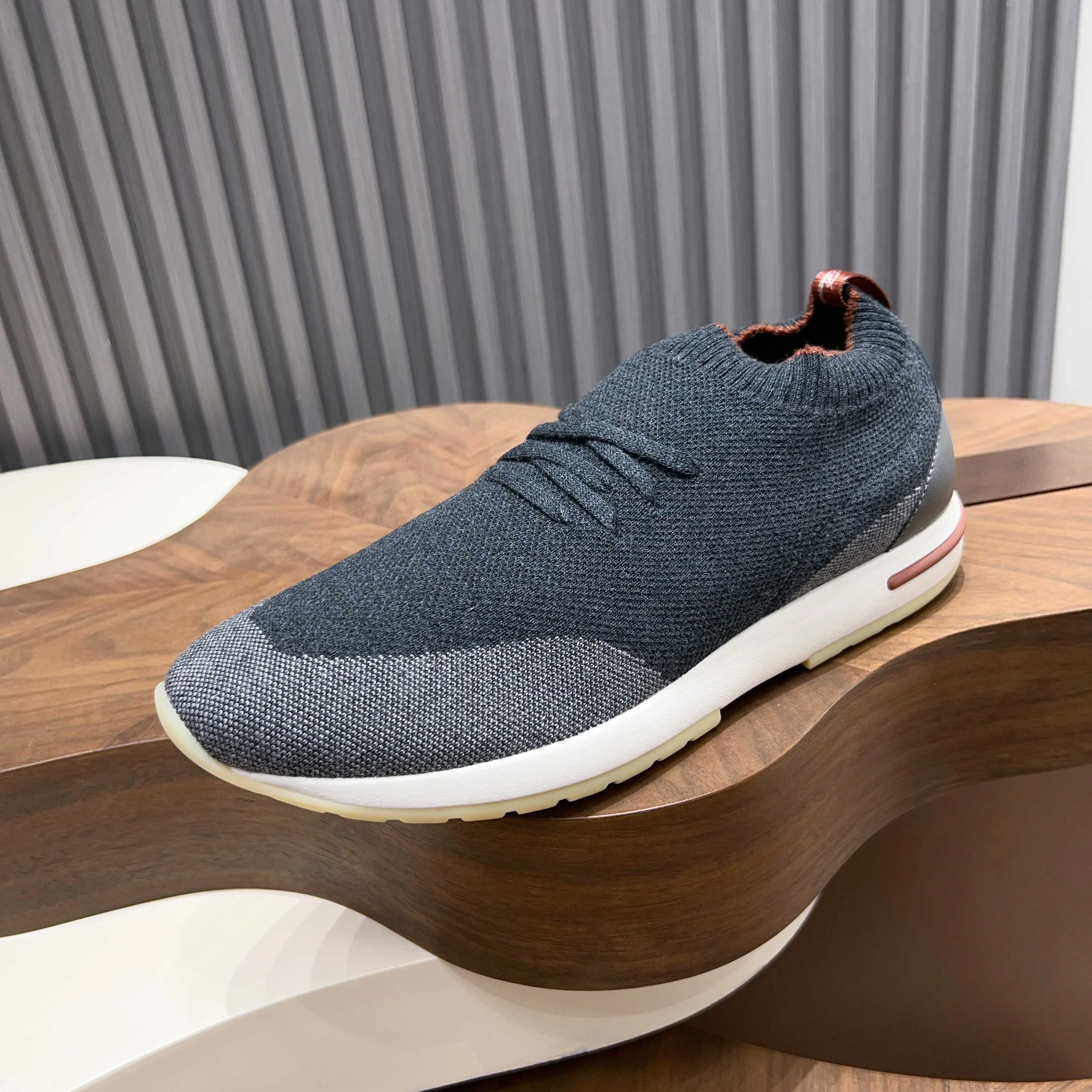 Men's Sneakers LORO PIANA 18250747