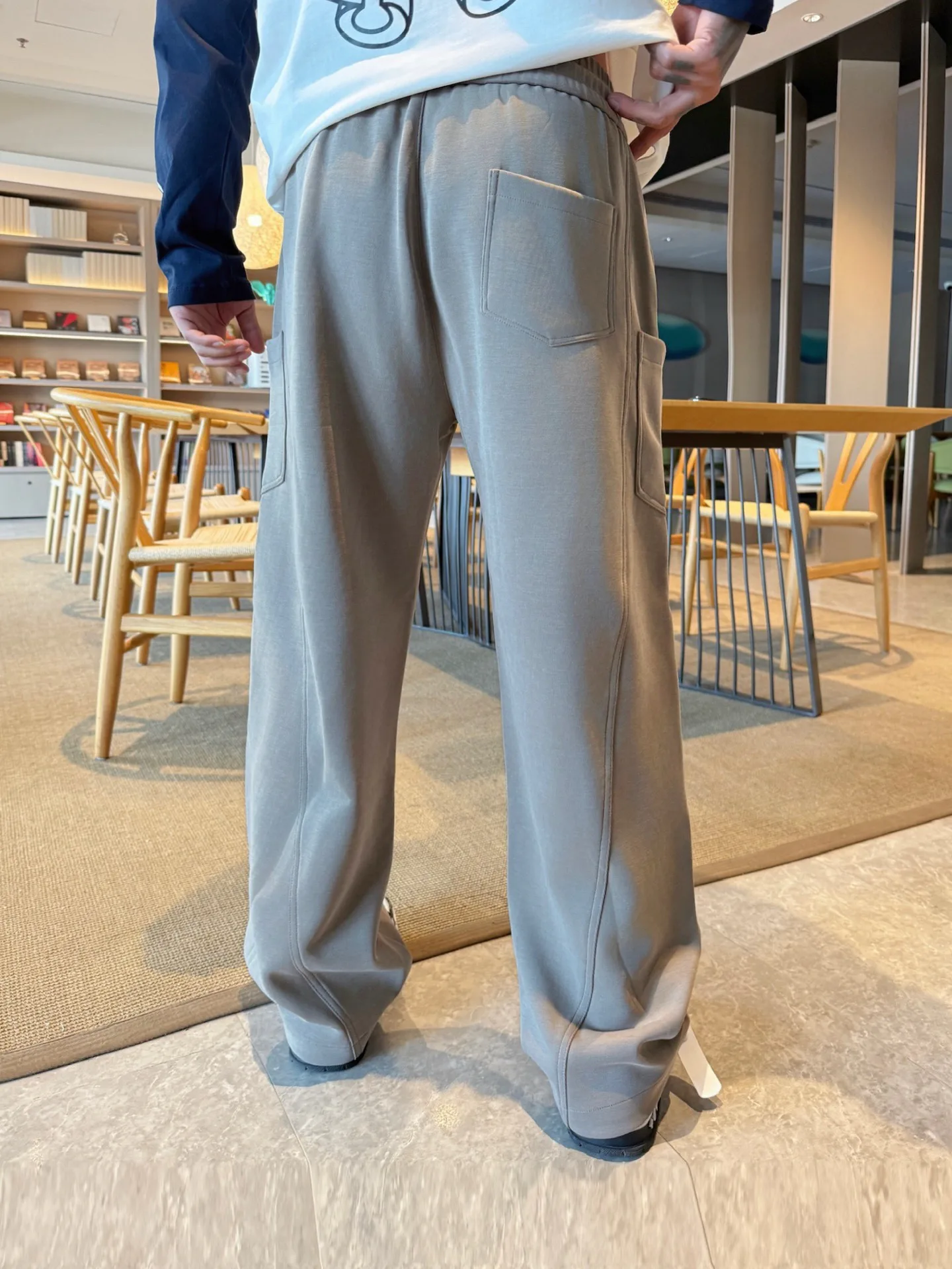 Men's Trousers LOUIS VUITTON 18345821