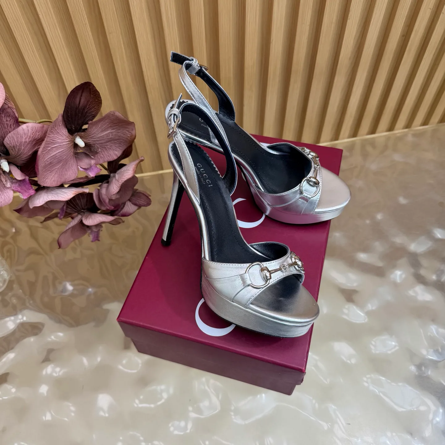 Women's Open-Toe Sandals GUCCI 17448815