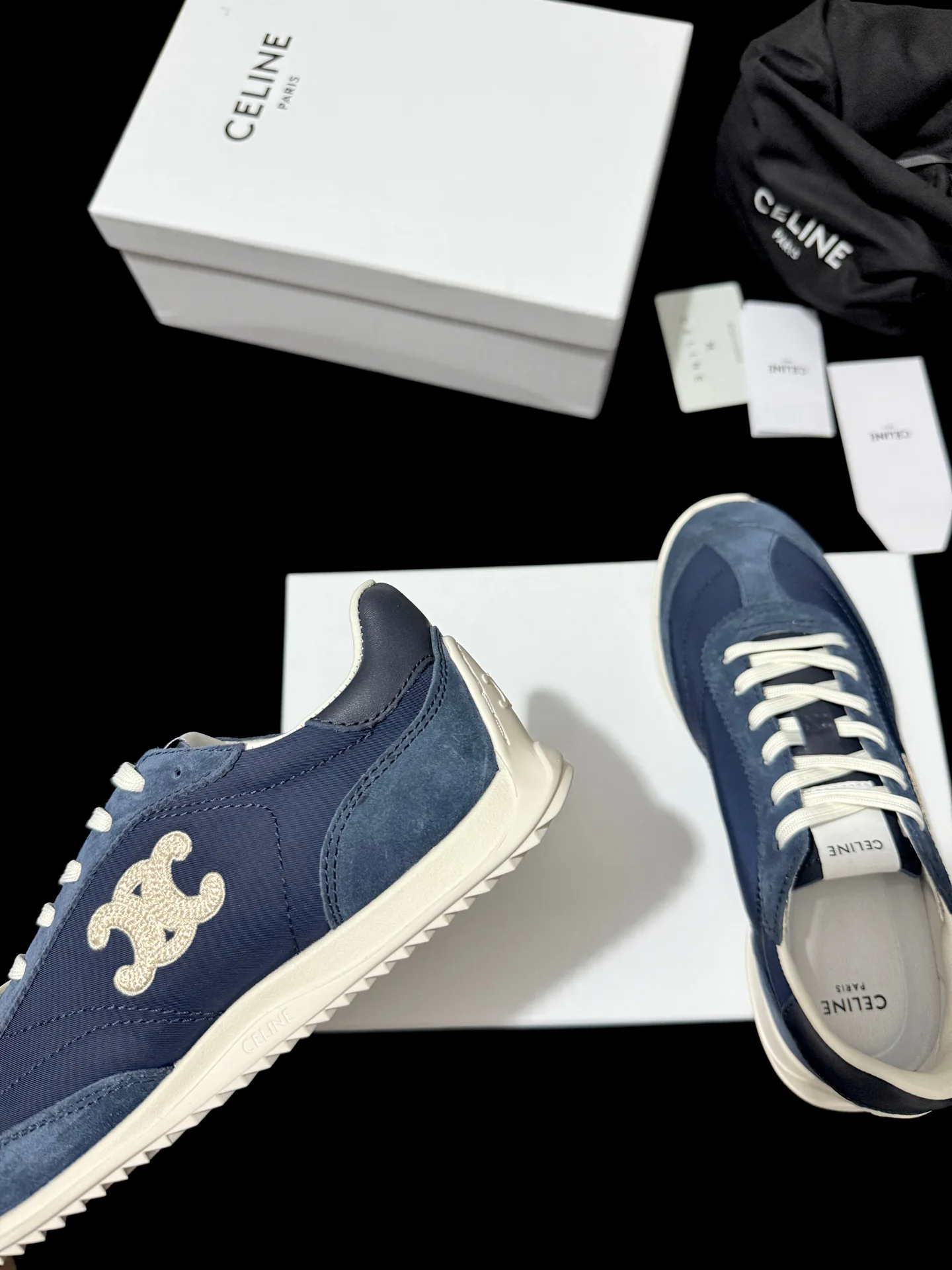 Women's Sneakers CELINE 18110387