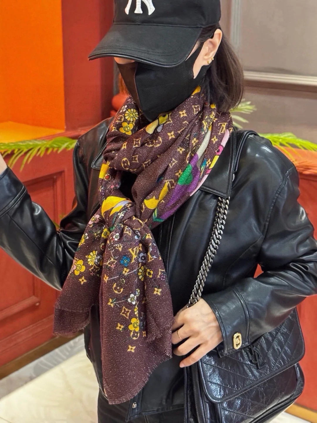 Scarves LOUIS VUITTON 18322186