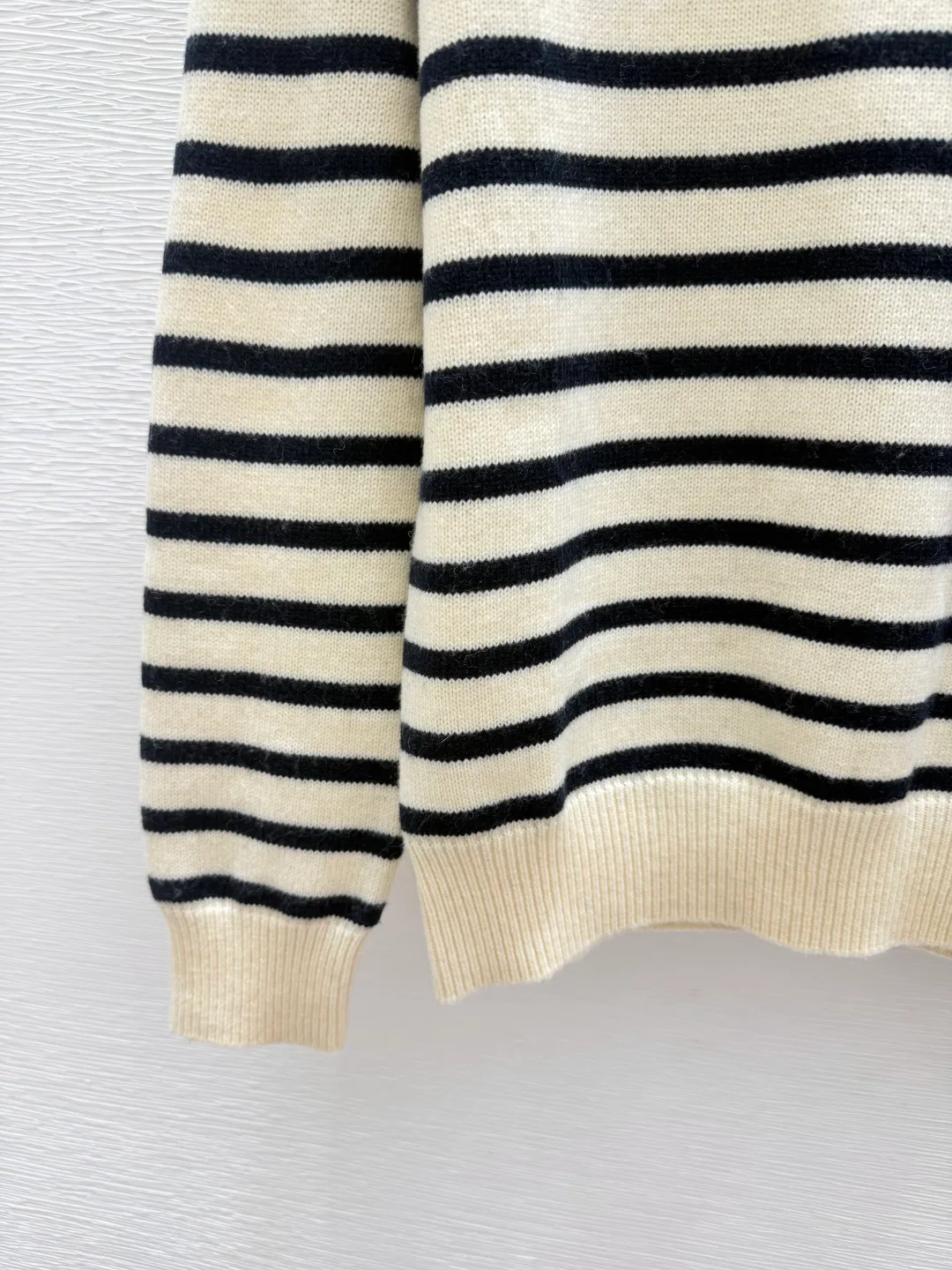 Women's Jumpers And Sweaters CHANEL 17696385