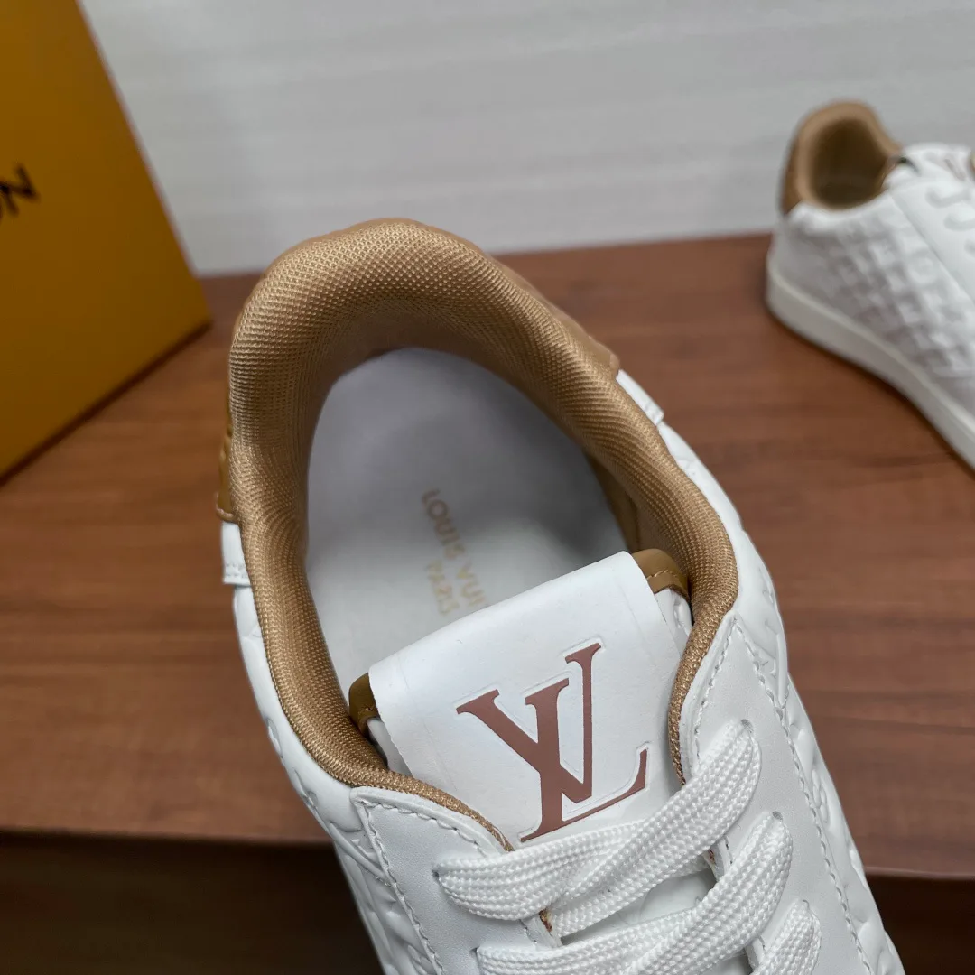 Men's Sneakers LOUIS VUITTON 17858858