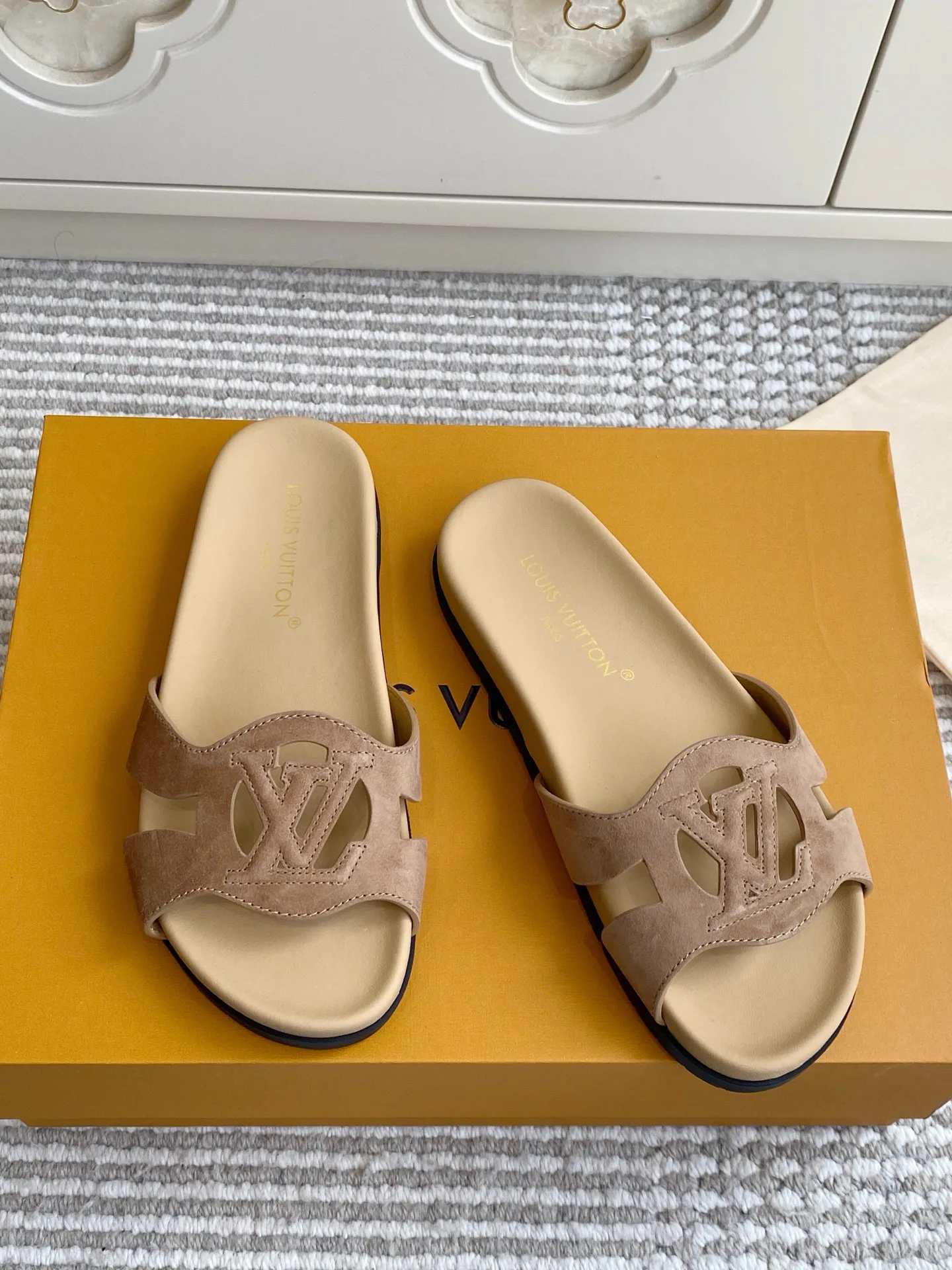 Women's Flip-Flops LOUIS VUITTON 17572144