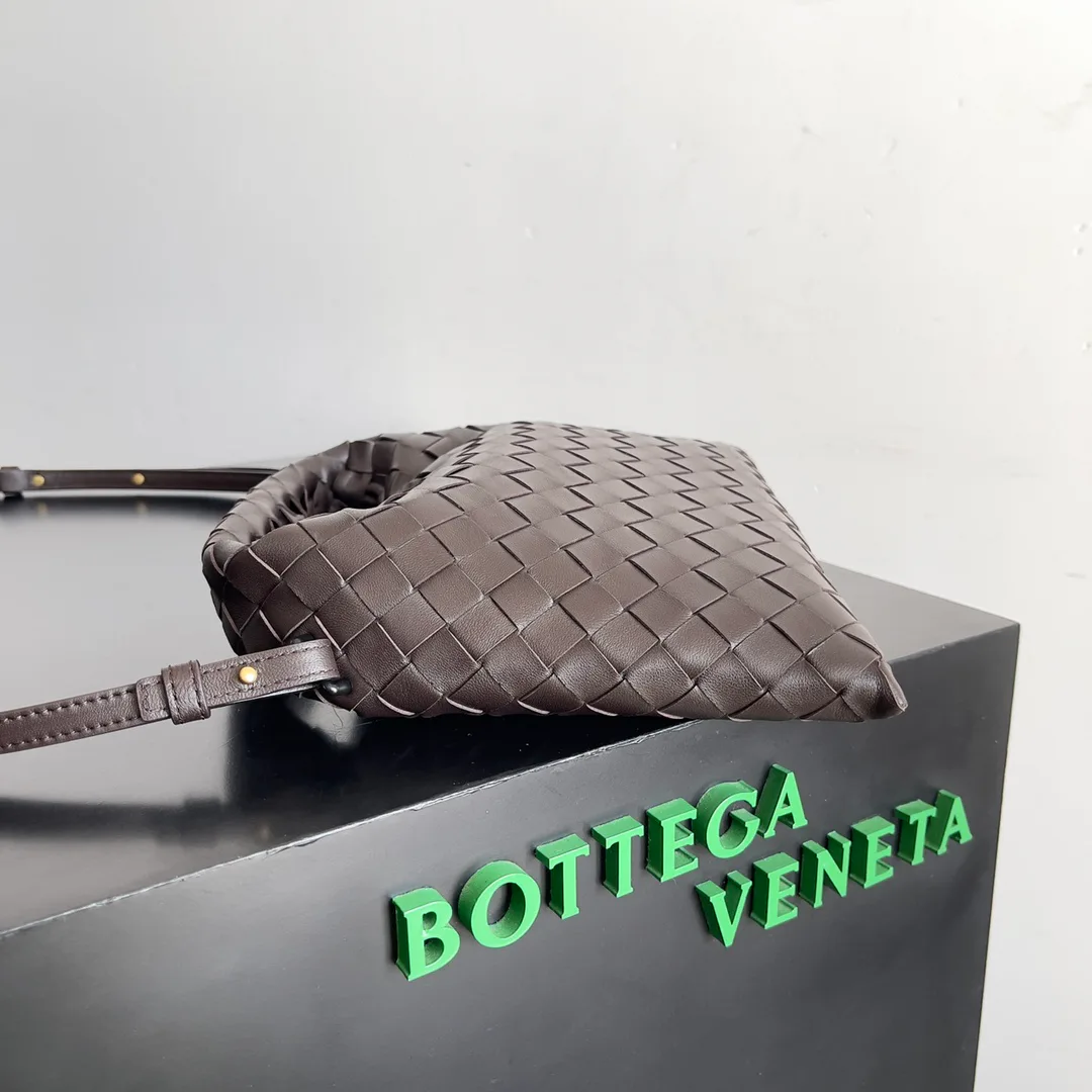Women's Classic Handbags BOTTEGA VENETA 17488719