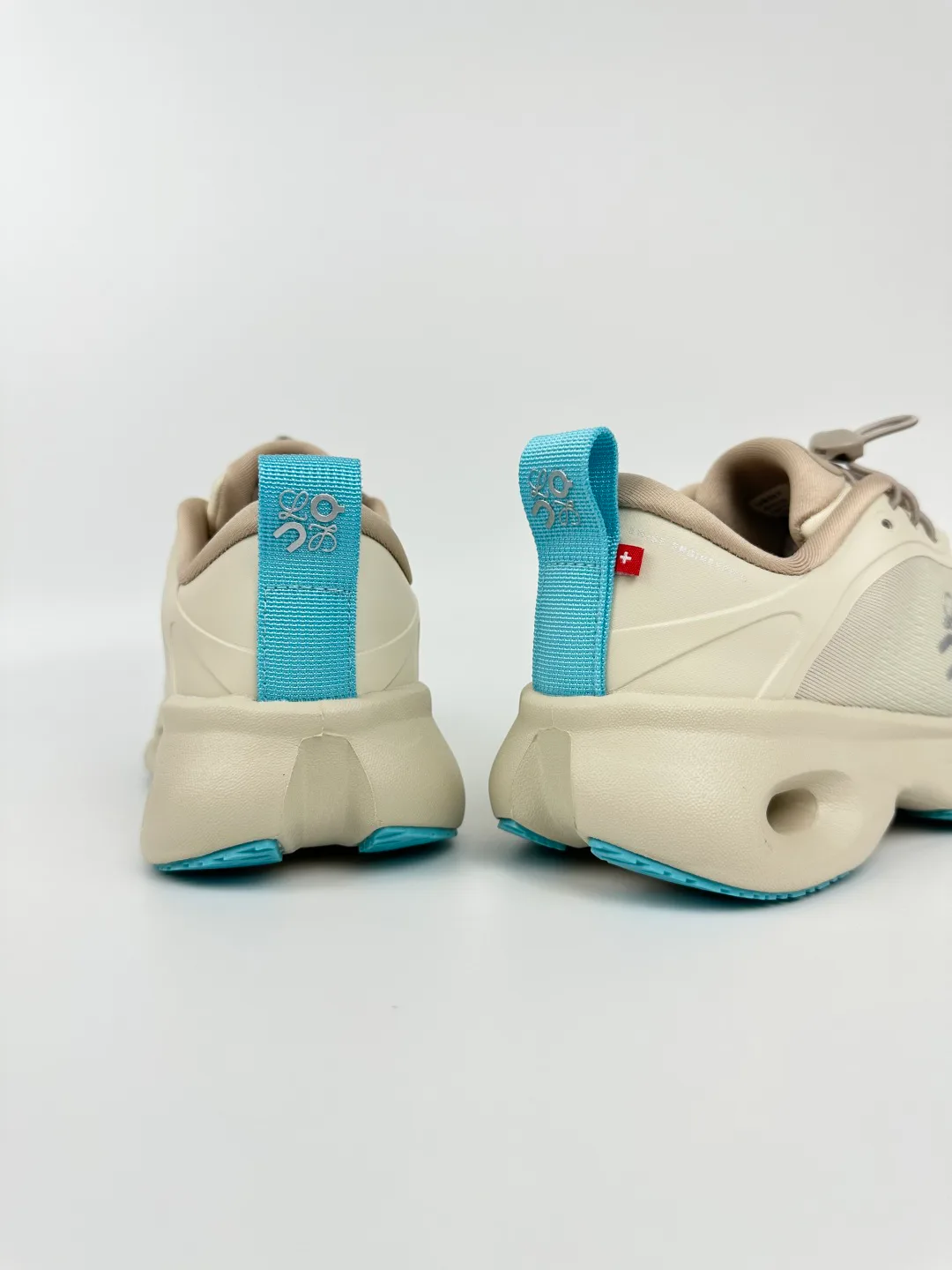 Women's Sneakers LOEWE 18101035
