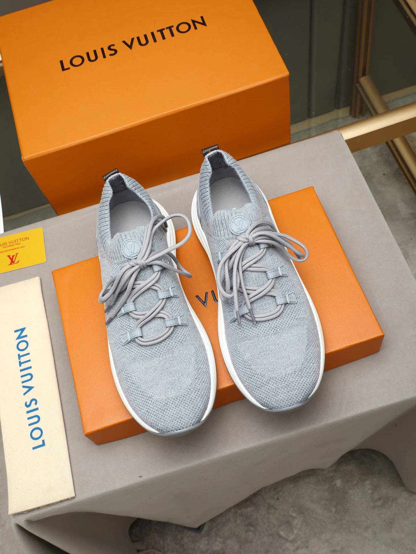 Women's Sneakers LOUIS VUITTON 17947271