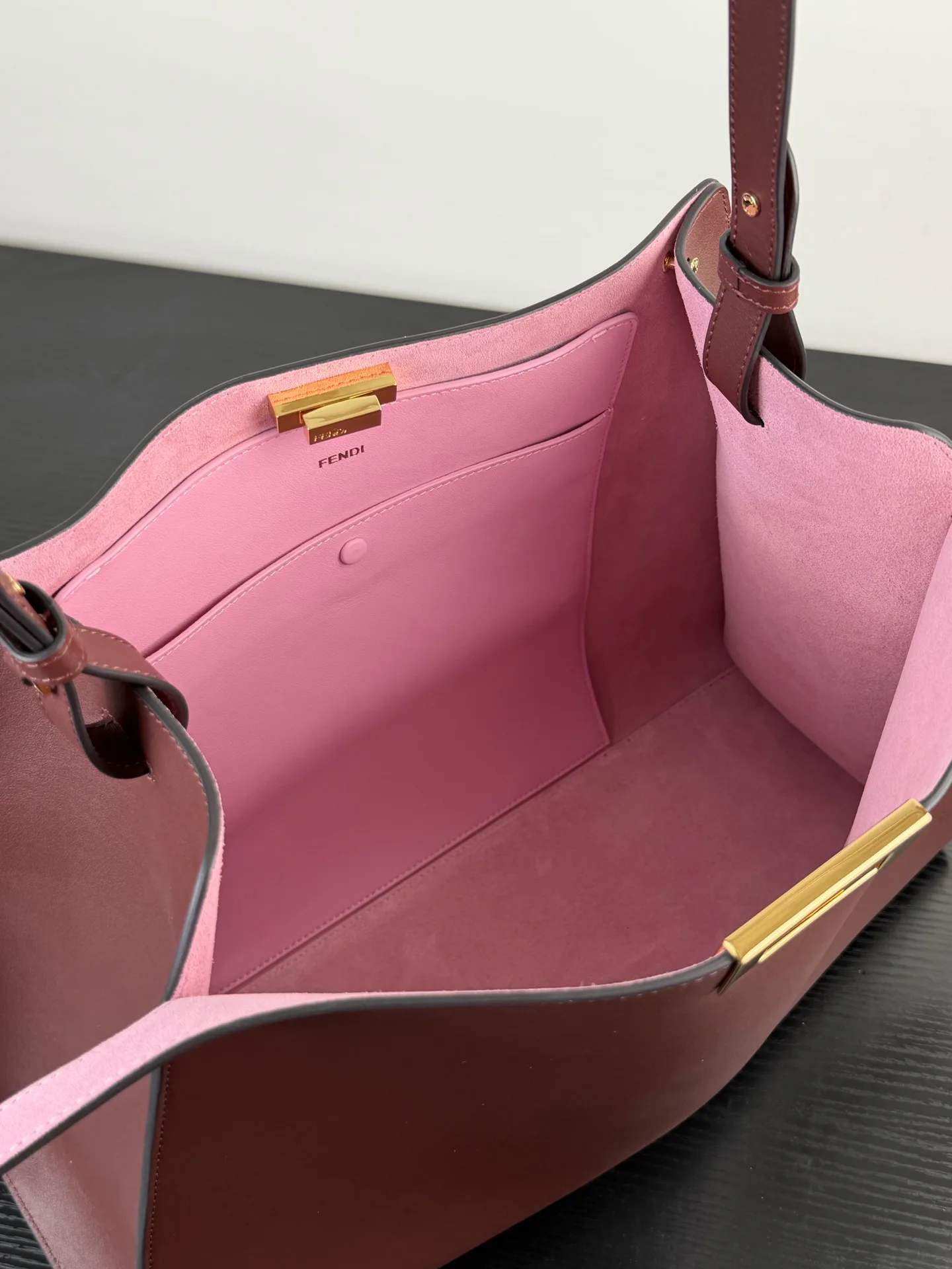 Women's Classic Handbags FENDI 17901902