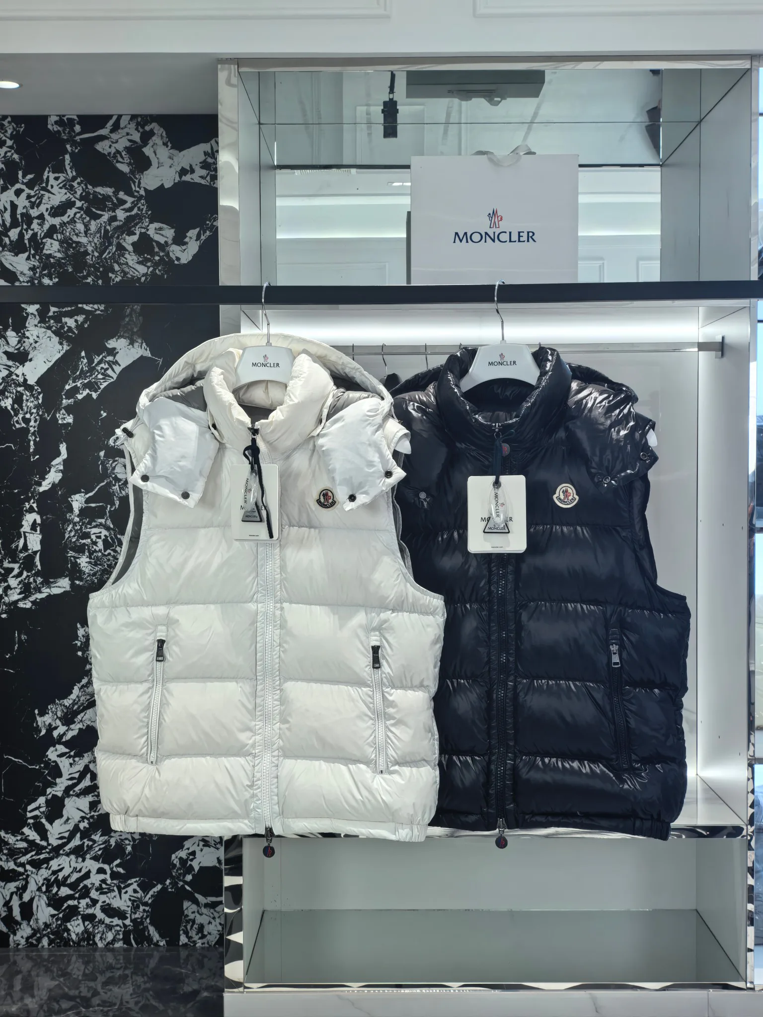 Жилеты Мужские Moncler 18634216