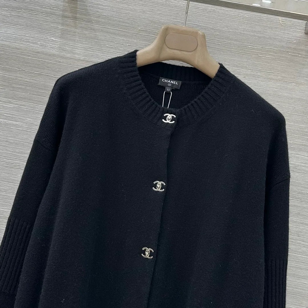 Women's Jumpers And Sweaters CHANEL 18027195