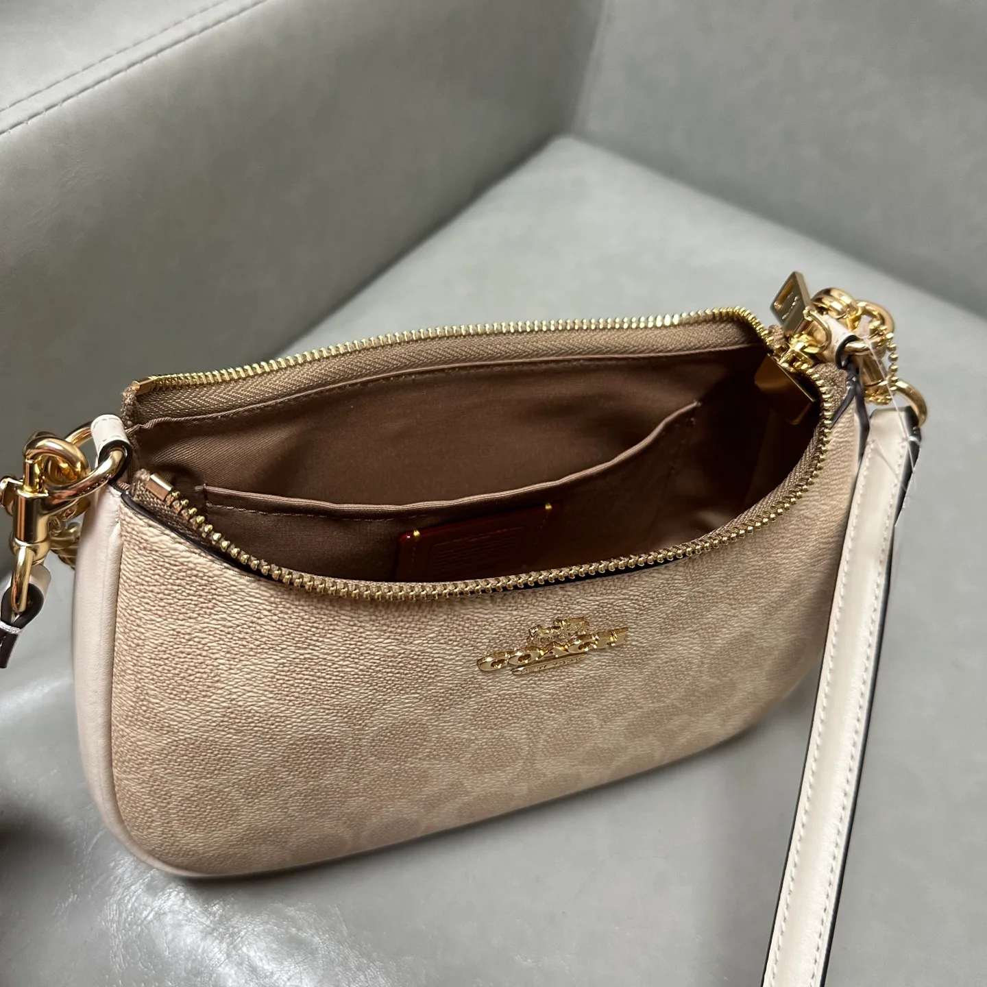 Women's Classic Handbags COACH 17961033