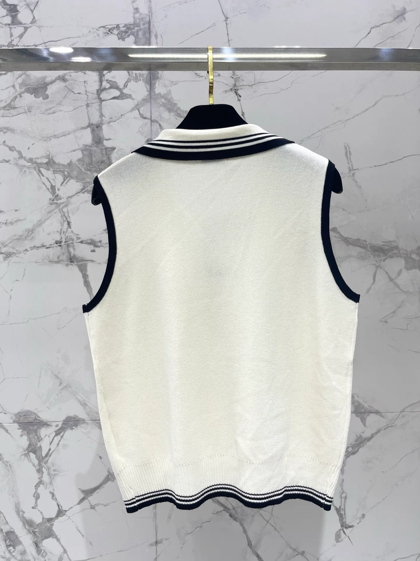 Women's Vests CHANEL 16969976