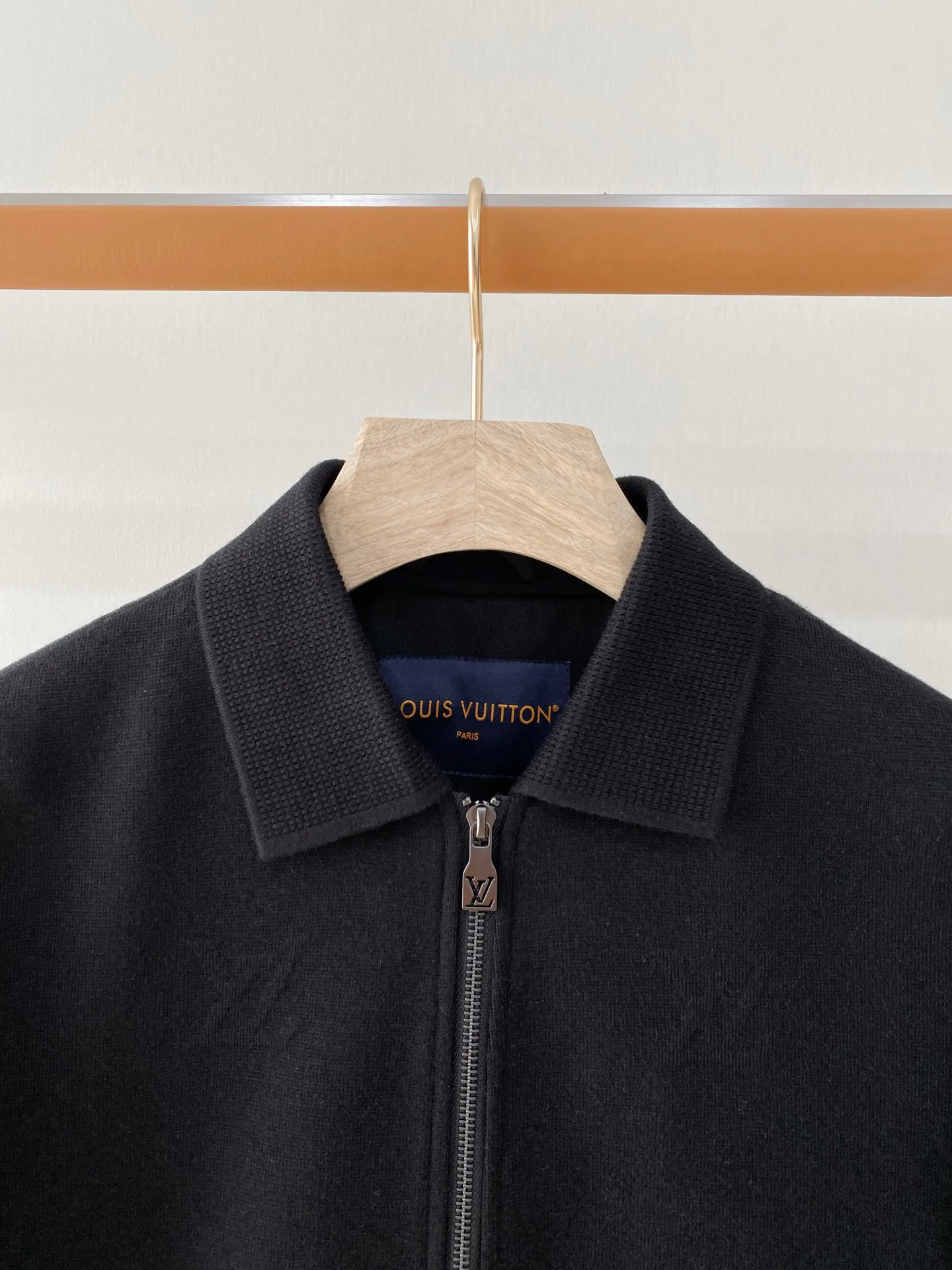Men's Jackets And Down Jackets LOUIS VUITTON 18368828
