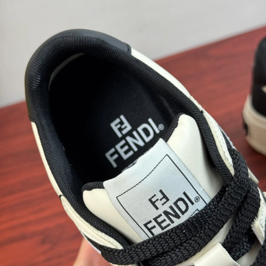 Women's Sneakers FENDI 18119027