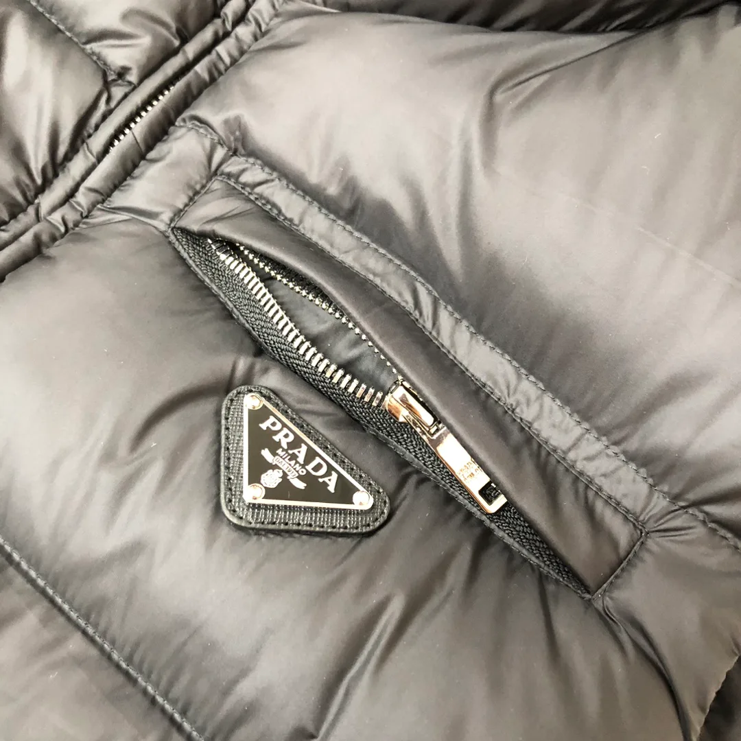 Men's Vests PRADA 18001999