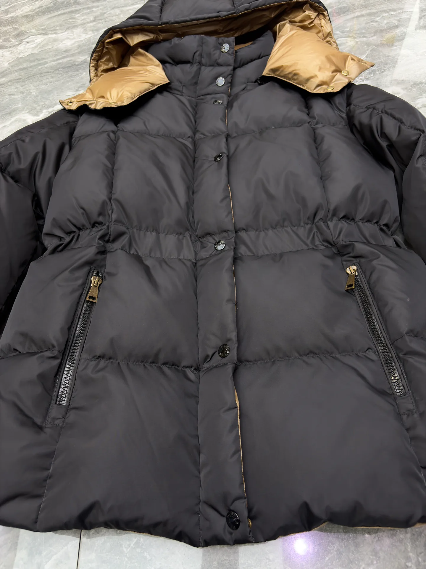 Women's Jackets And Down Jackets MONCLER 17801604