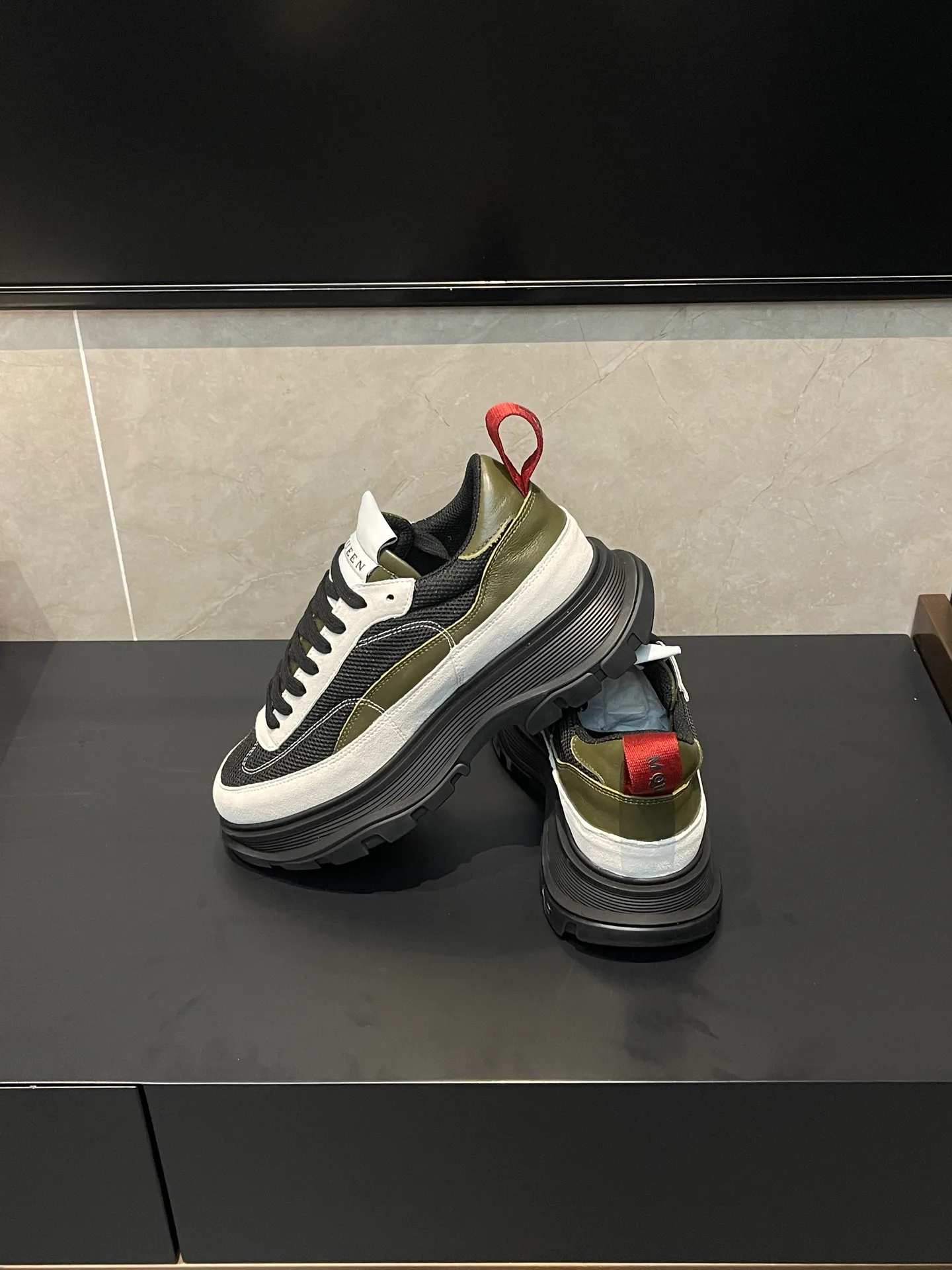 Women's Sneakers ALEXANDER MCQUEEN 18363945