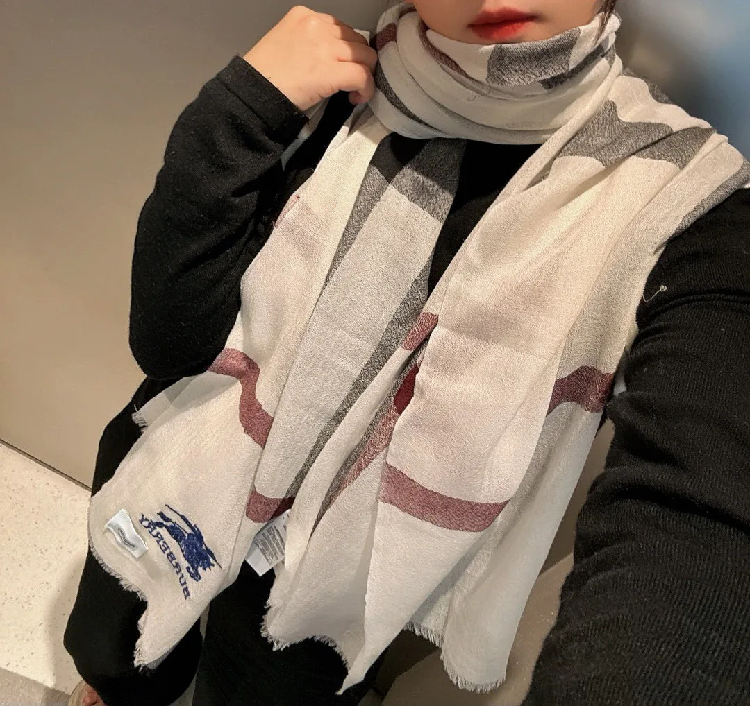 Scarves BURBERRY 18222429