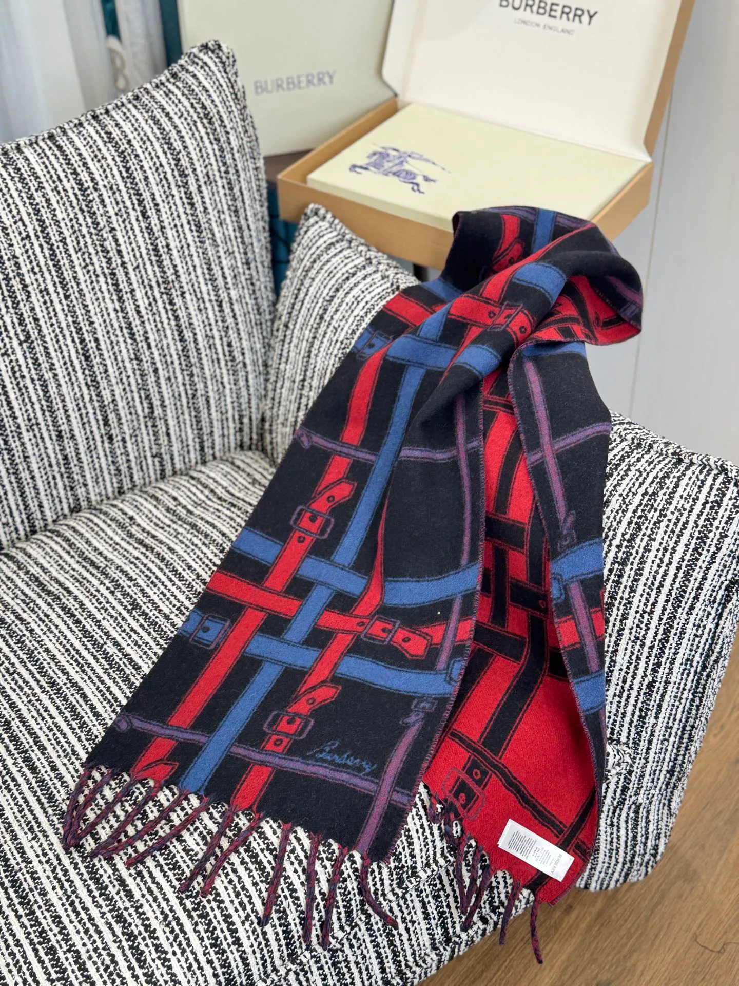 Scarves BURBERRY 18523940