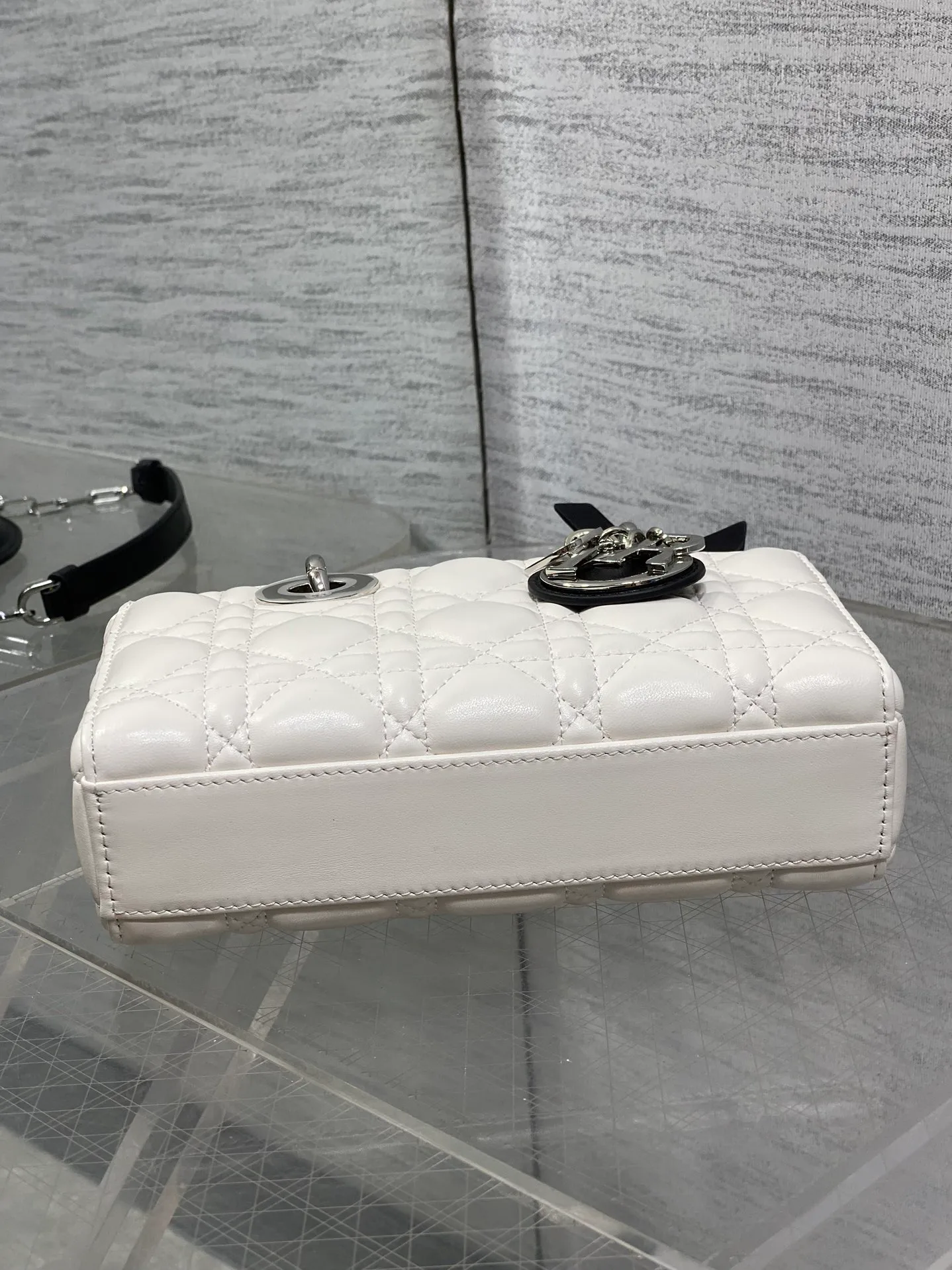 Women's Classic Handbags CHRISTIAN DIOR 18392936