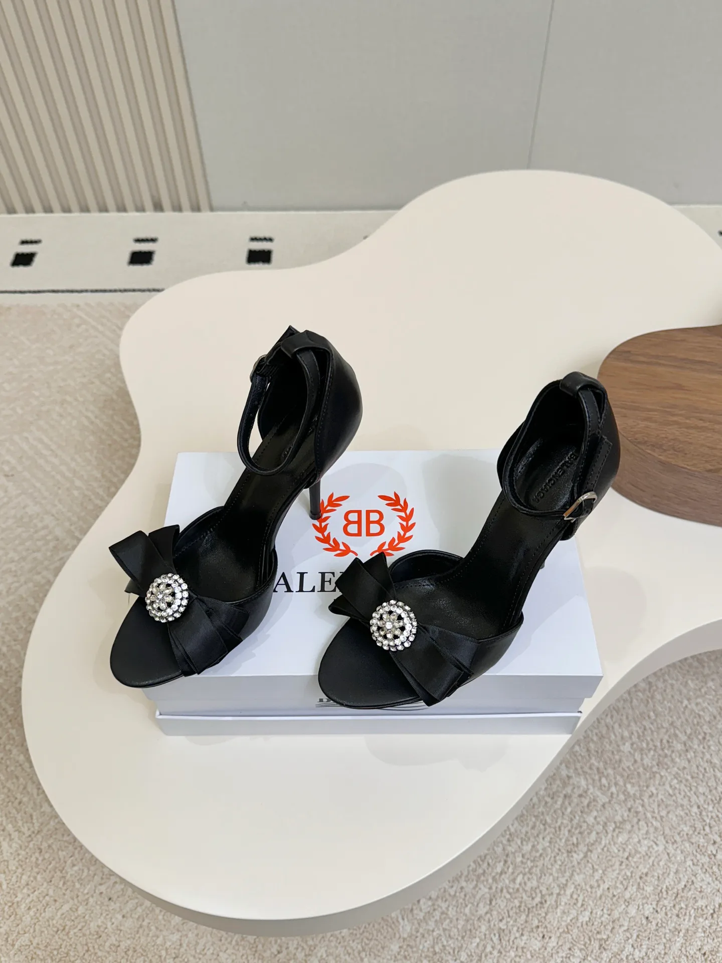 Women's Open-Toe Sandals BALENCIAGA 18083170