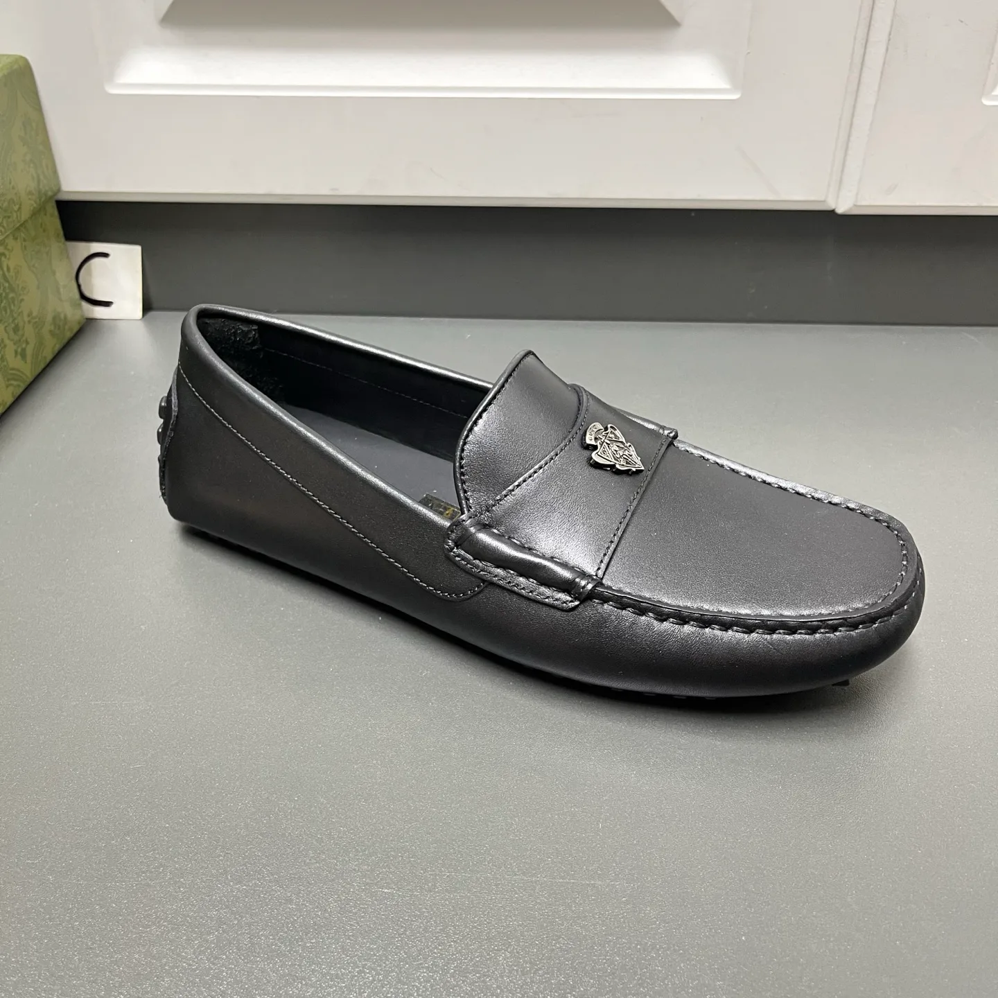 Men's Loafers And Dress Shoes GUCCI 17937824