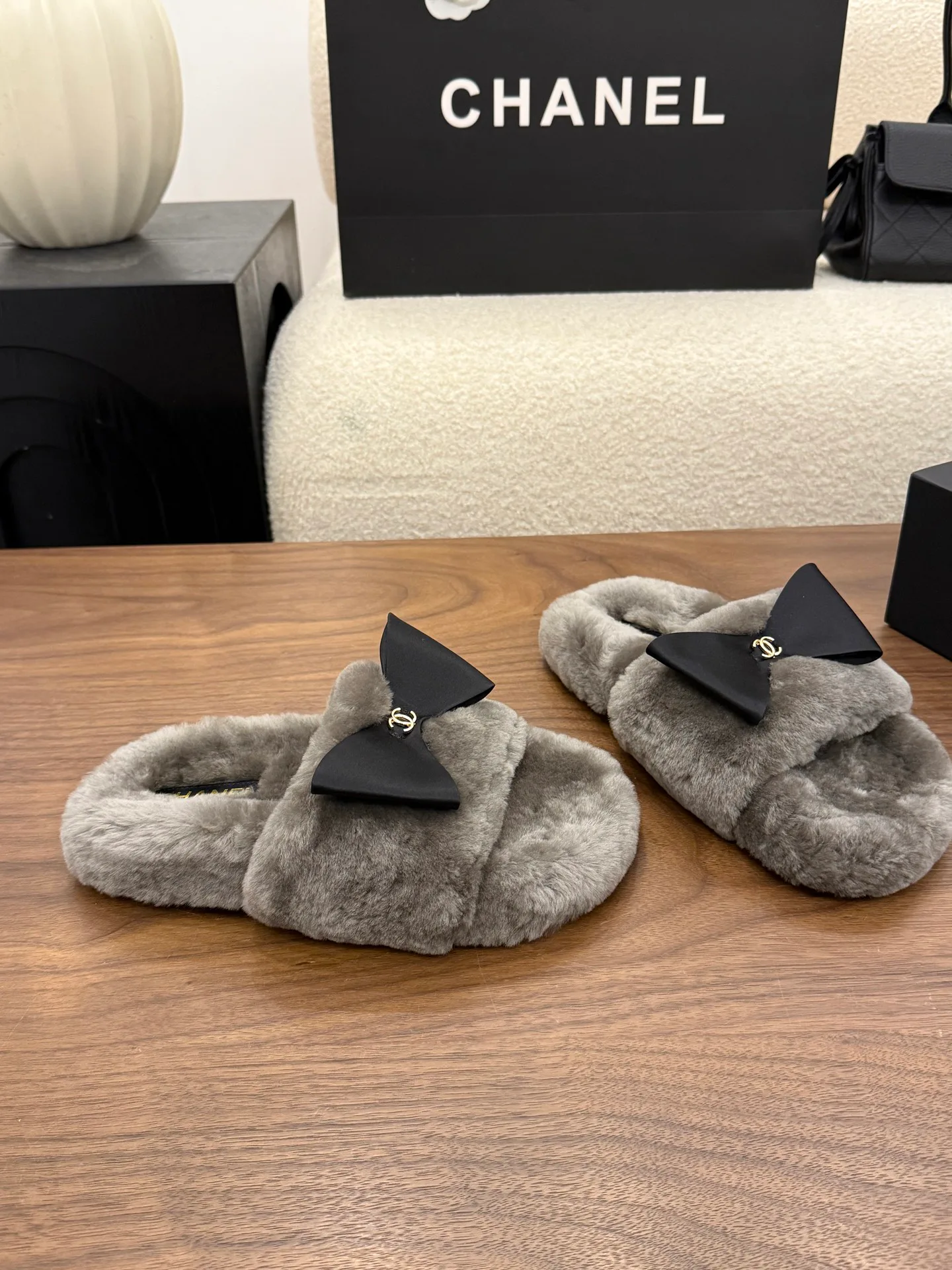 Women's Slippers CHANEL 18323500
