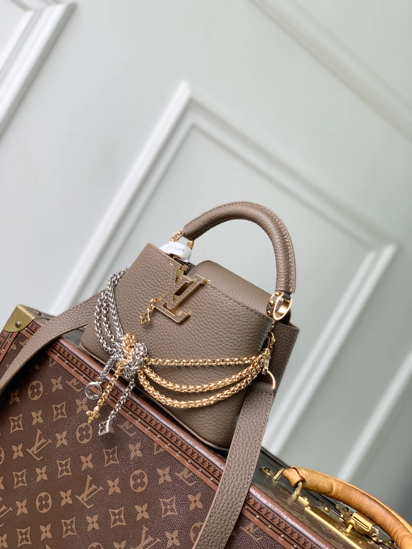 Women's Classic Handbags LOUIS VUITTON 18147533