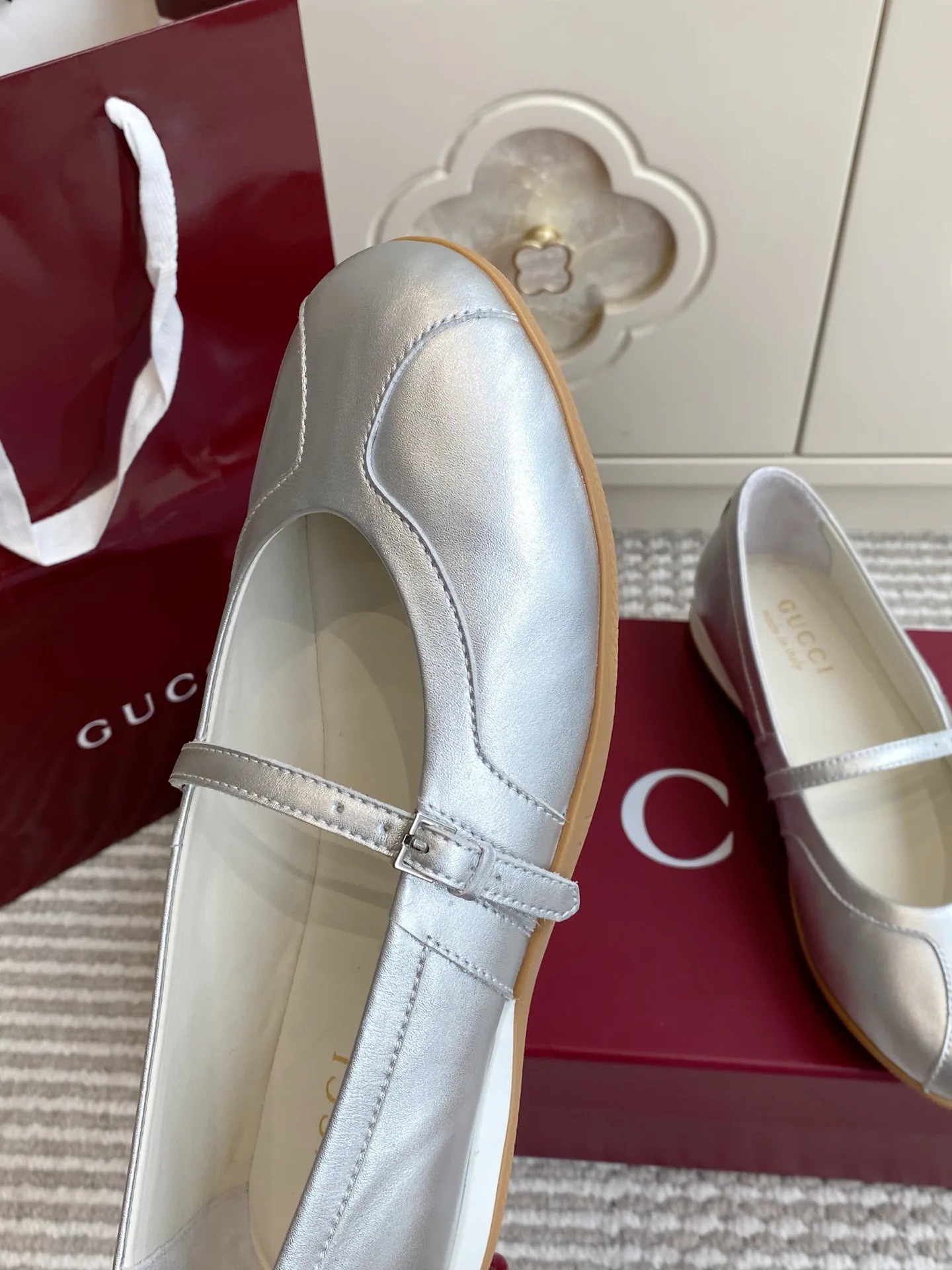 Women's Ballet Flats GUCCI 17525733