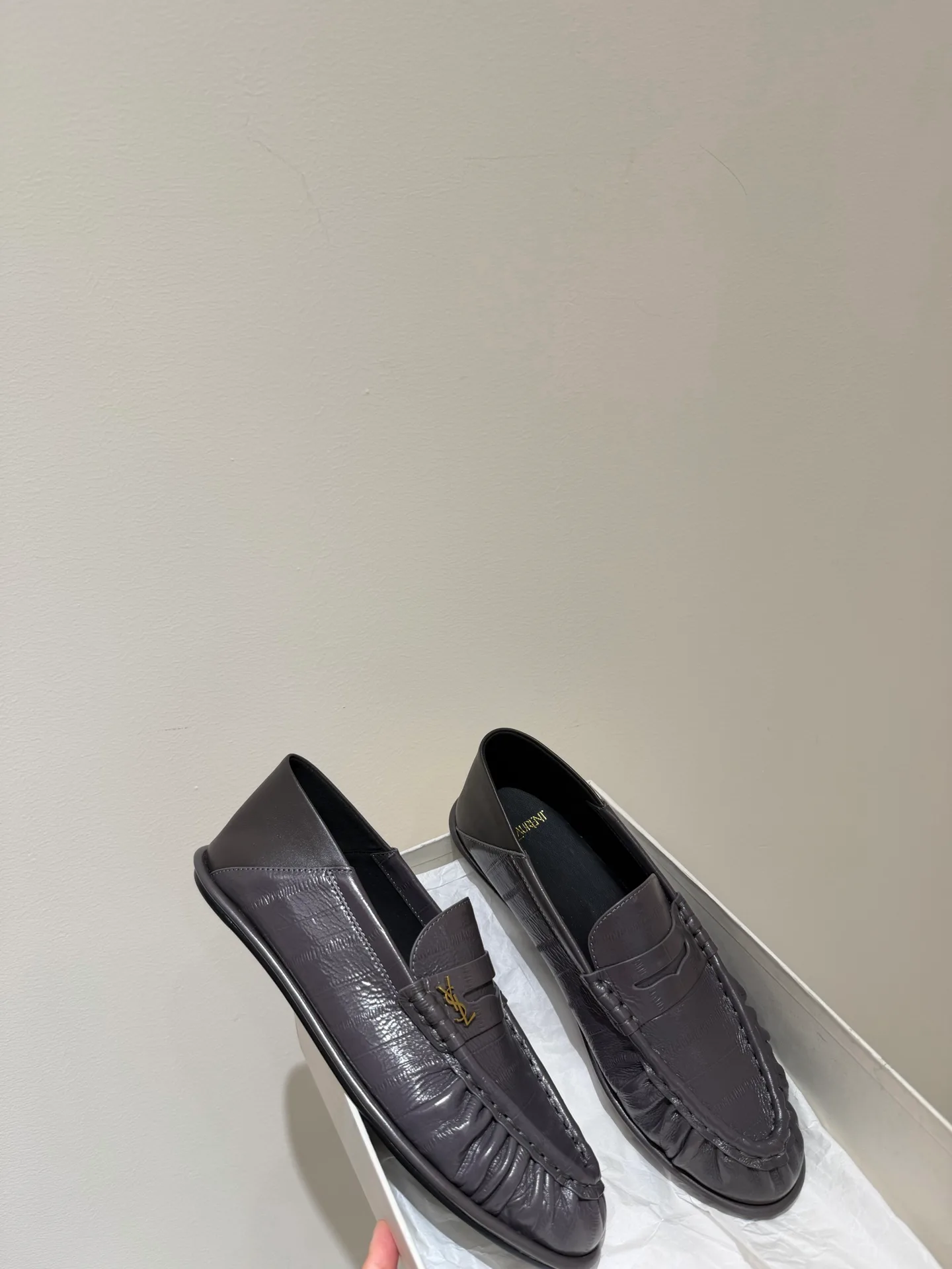 Women's Loafers And Moccasins SAINT LAURENT 18195708