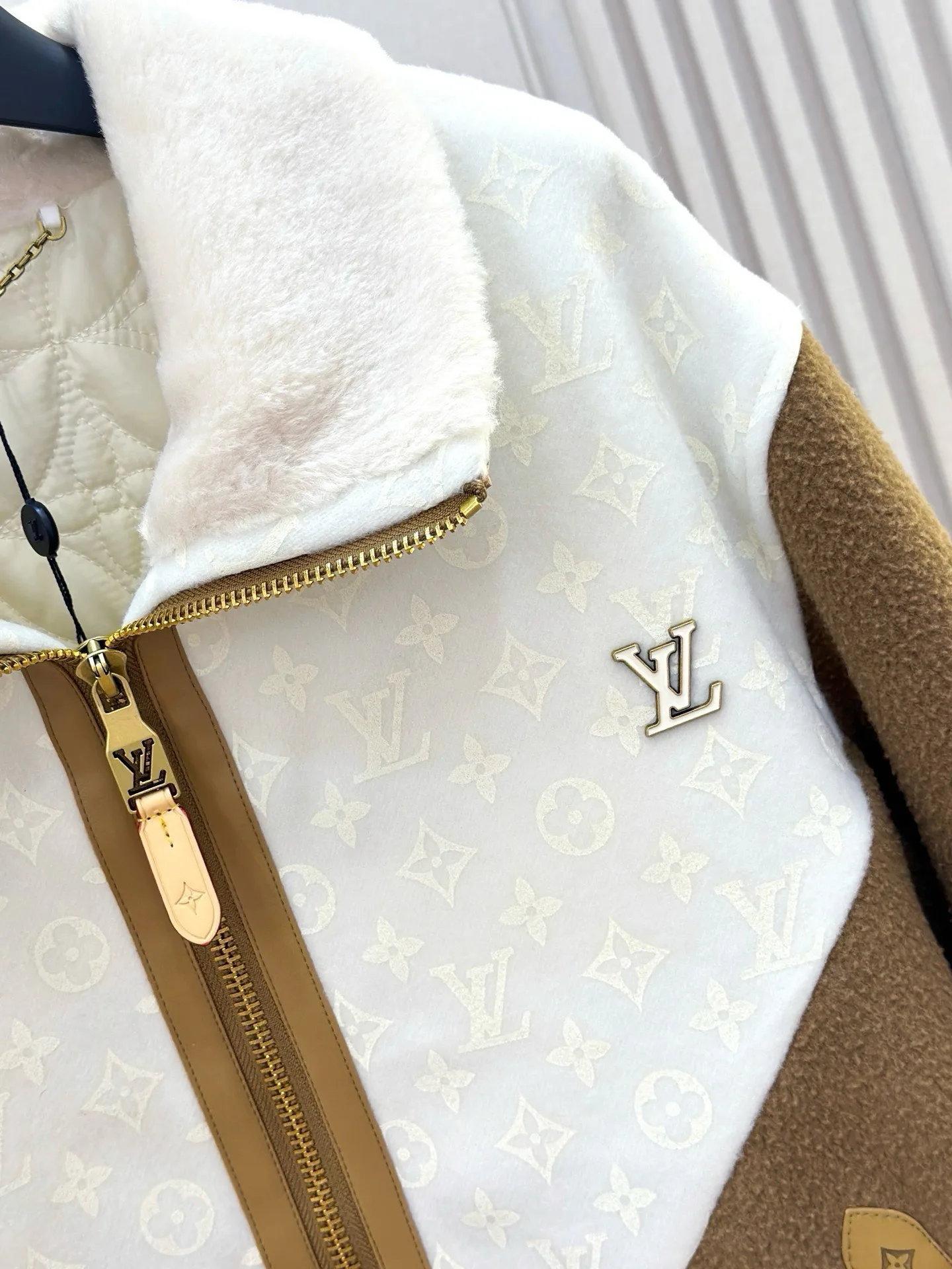 Куртки И Пуховики Мужские Louis Vuitton 18592653