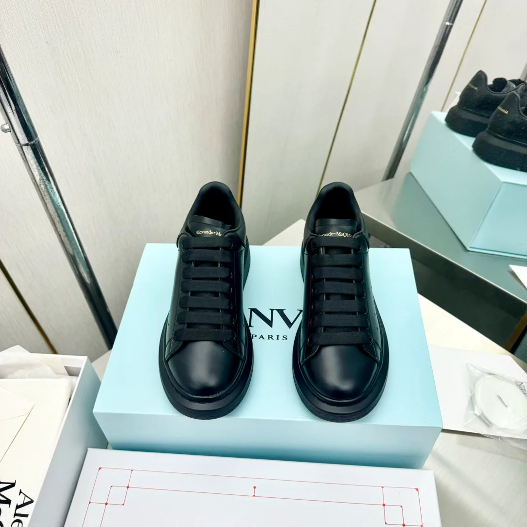 Women's Sneakers ALEXANDER MCQUEEN 18011226