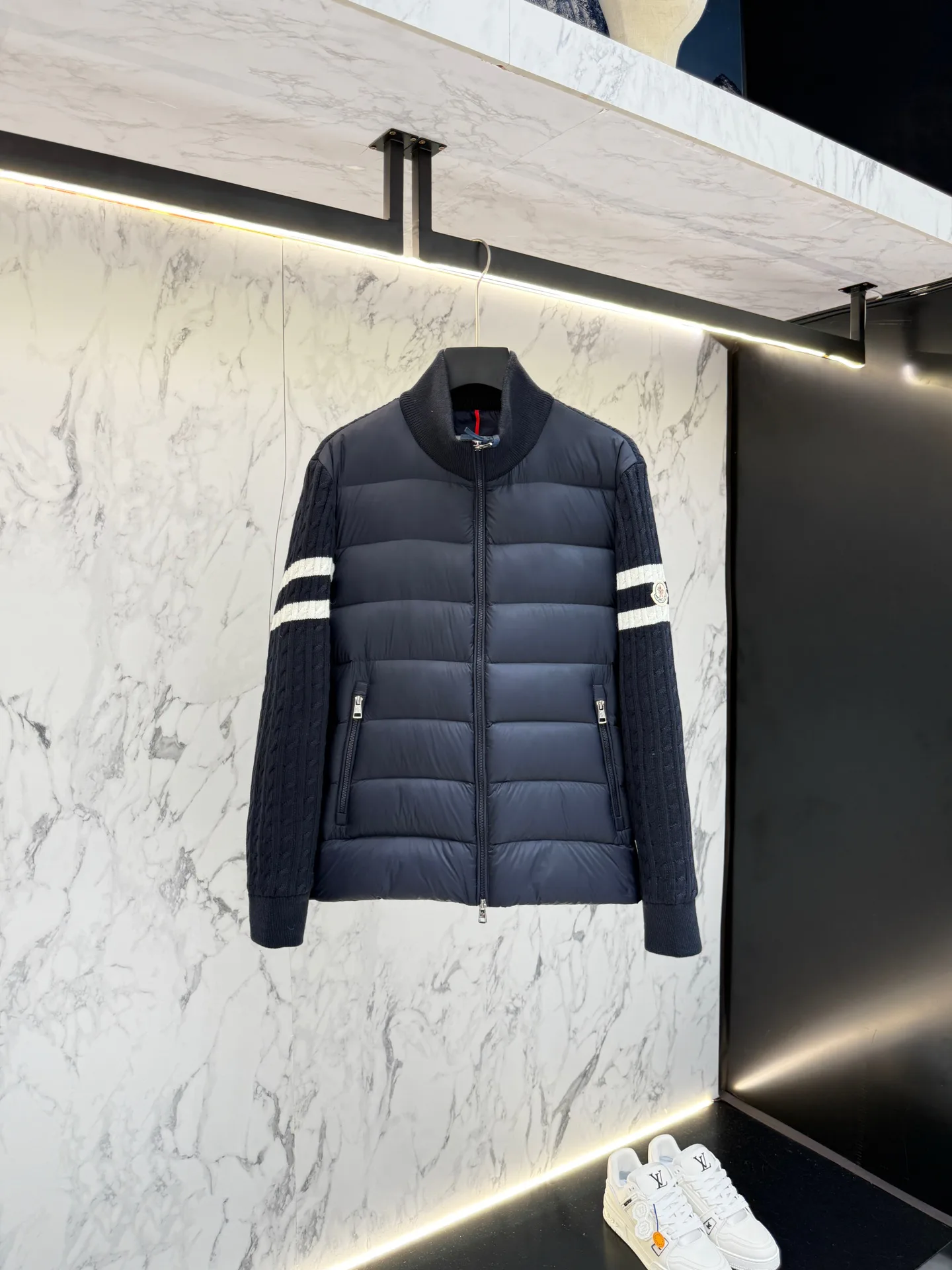 Men's Jackets And Down Jackets MONCLER 18007462