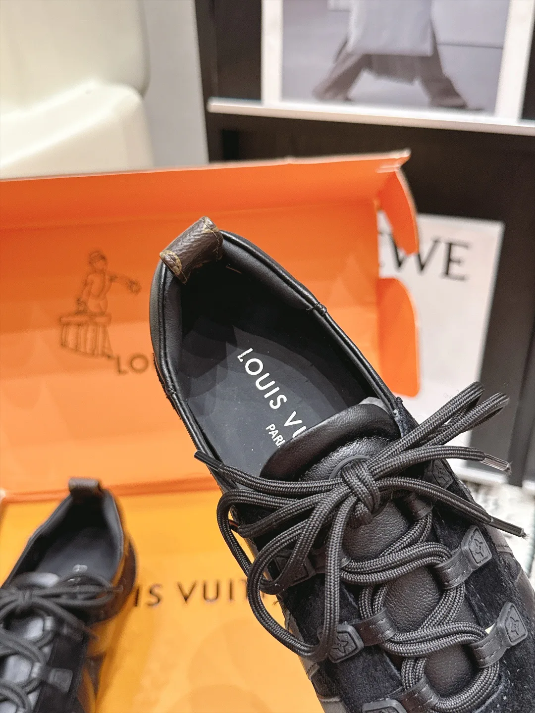 Women's Sneakers LOUIS VUITTON 17895118